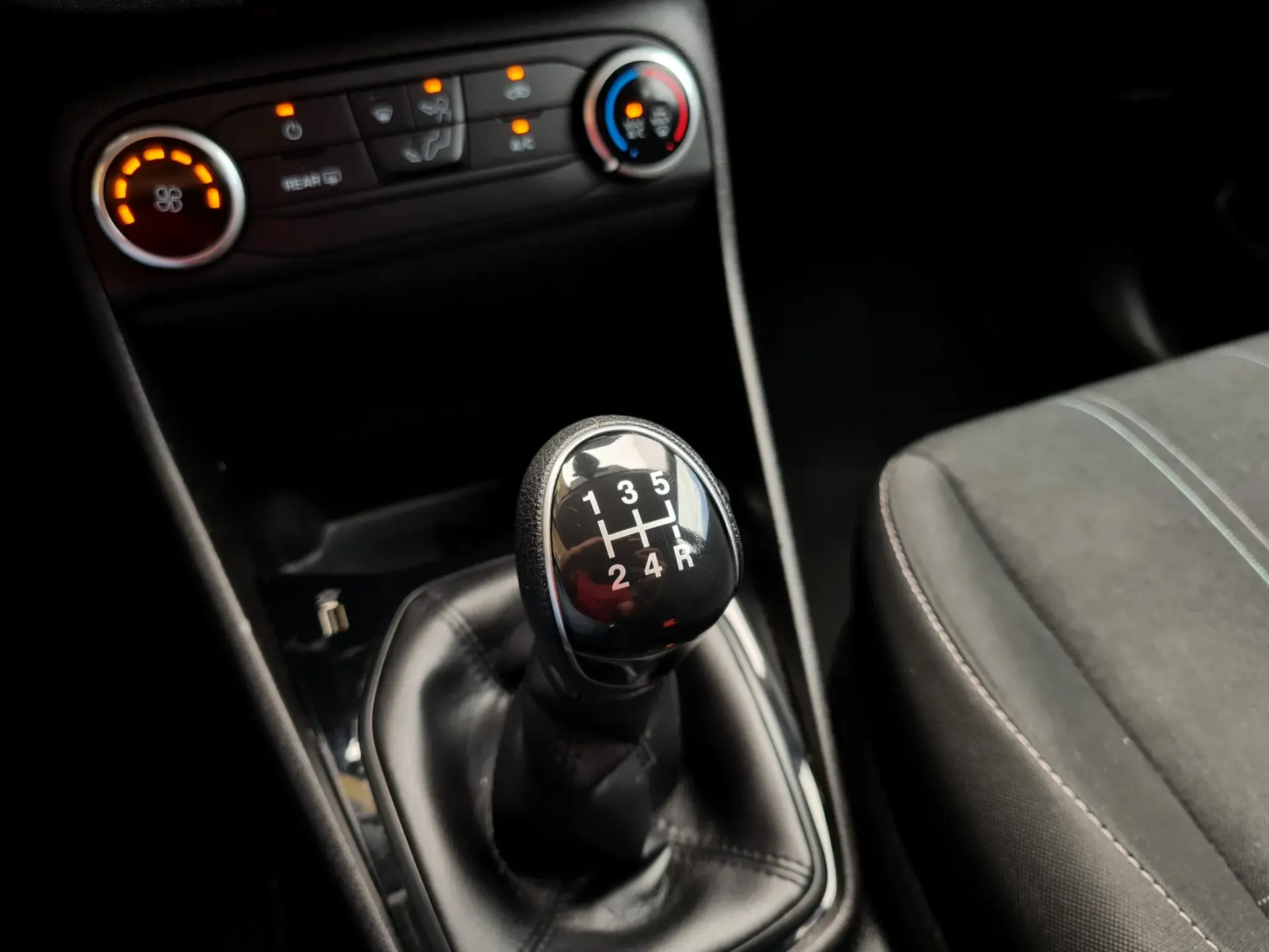 Ford Fiesta 1.1 S&S COOL&CONNECT 26