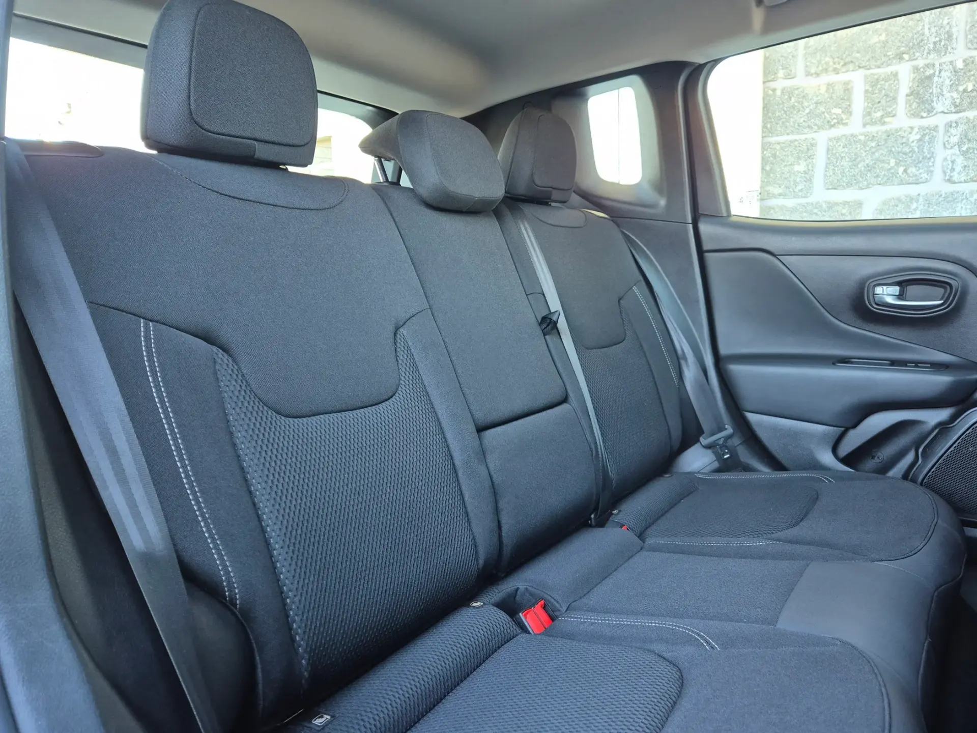 Jeep Renegade 1.0 T Limited 11