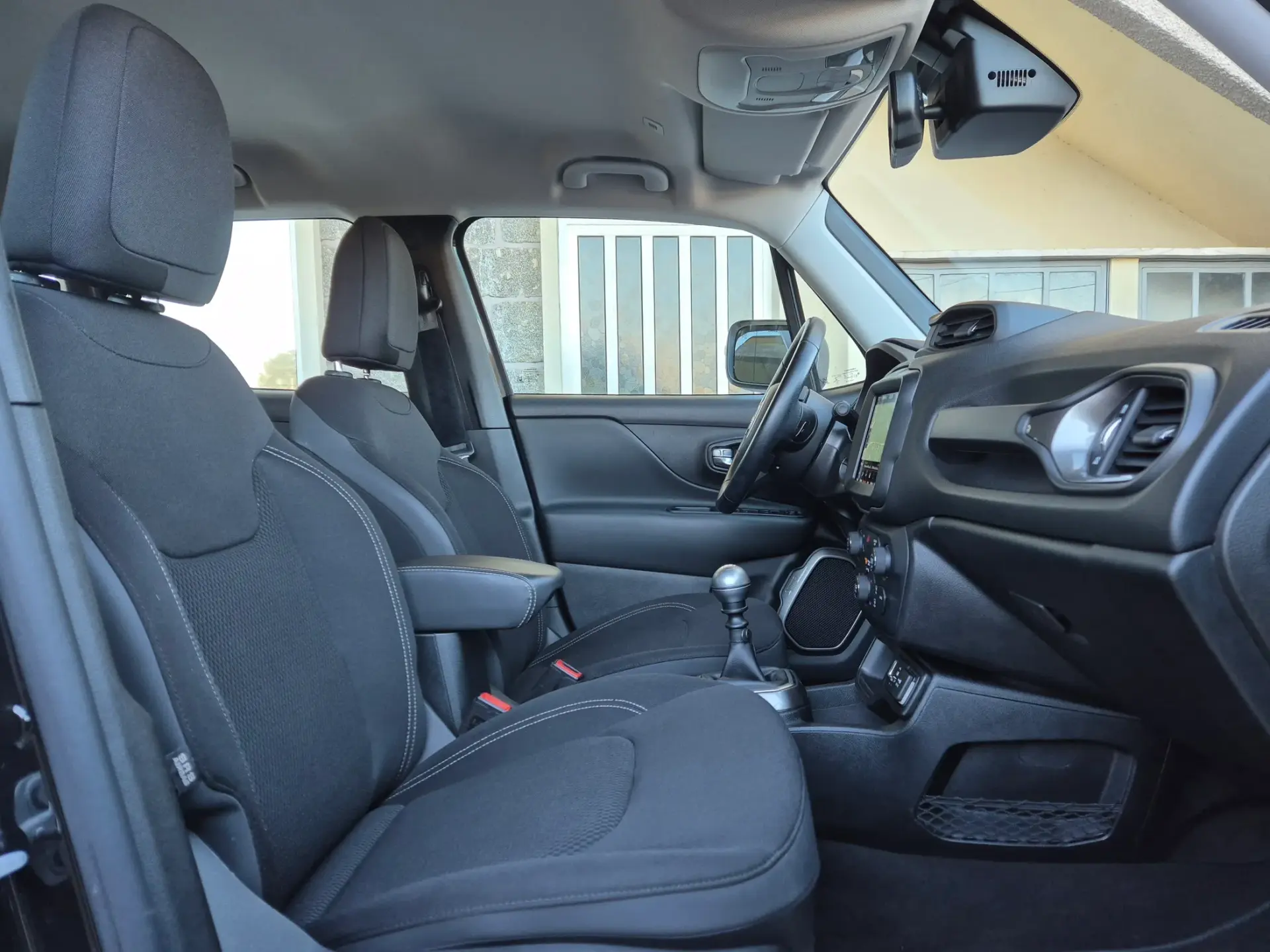 Jeep Renegade 1.0 T Limited 12
