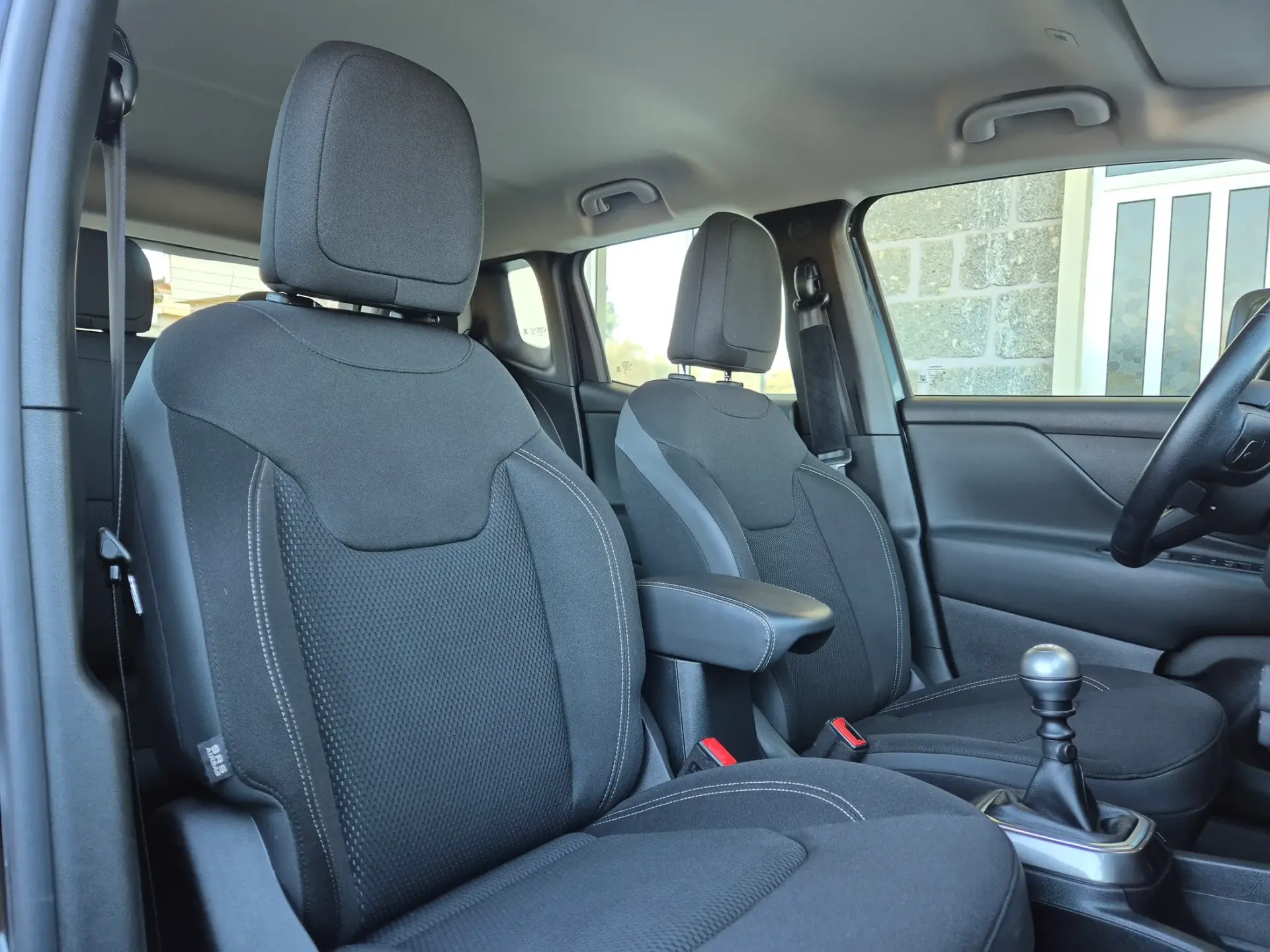 Jeep Renegade 1.0 T Limited 13