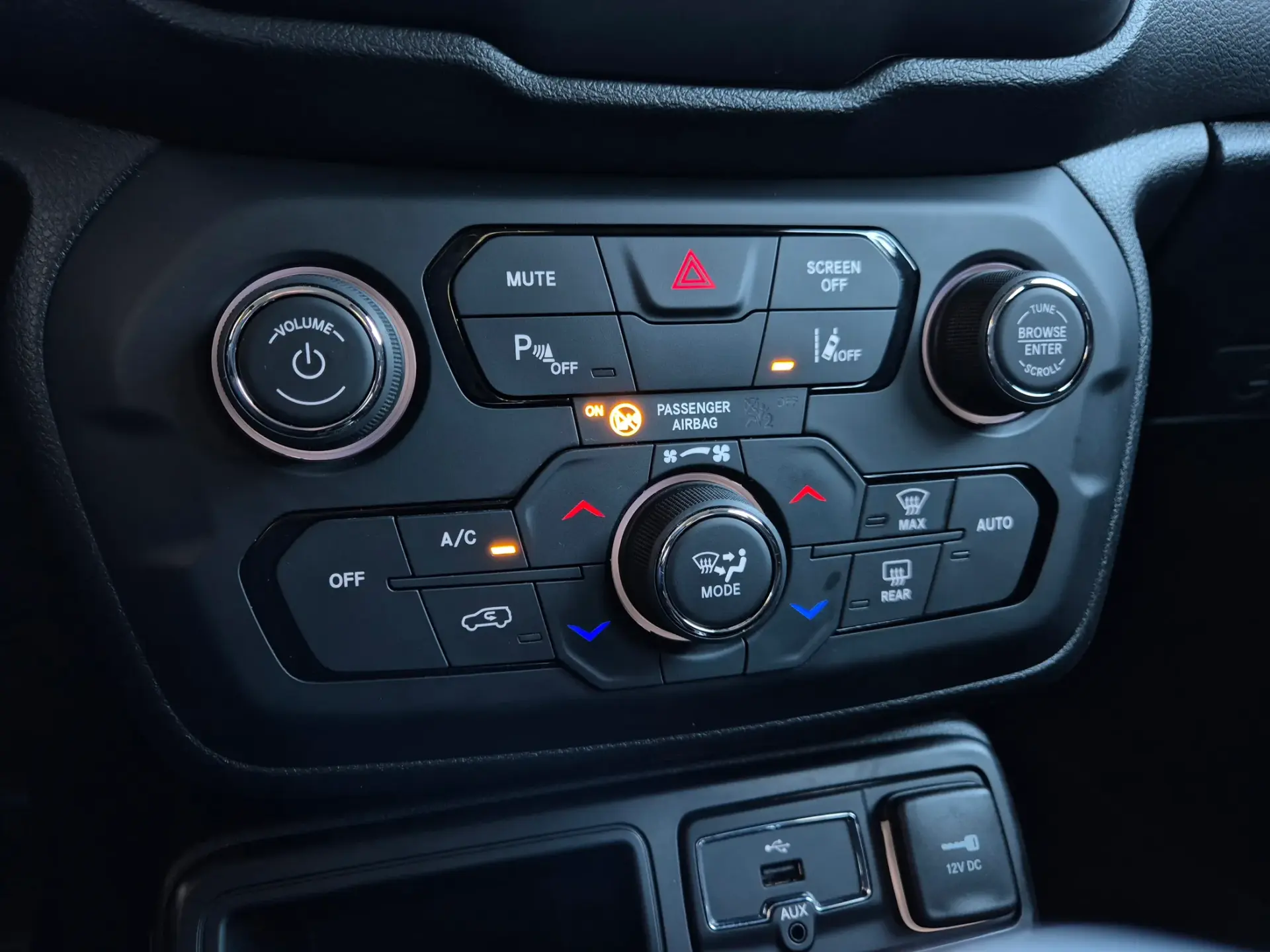 Jeep Renegade 1.0 T Limited 29