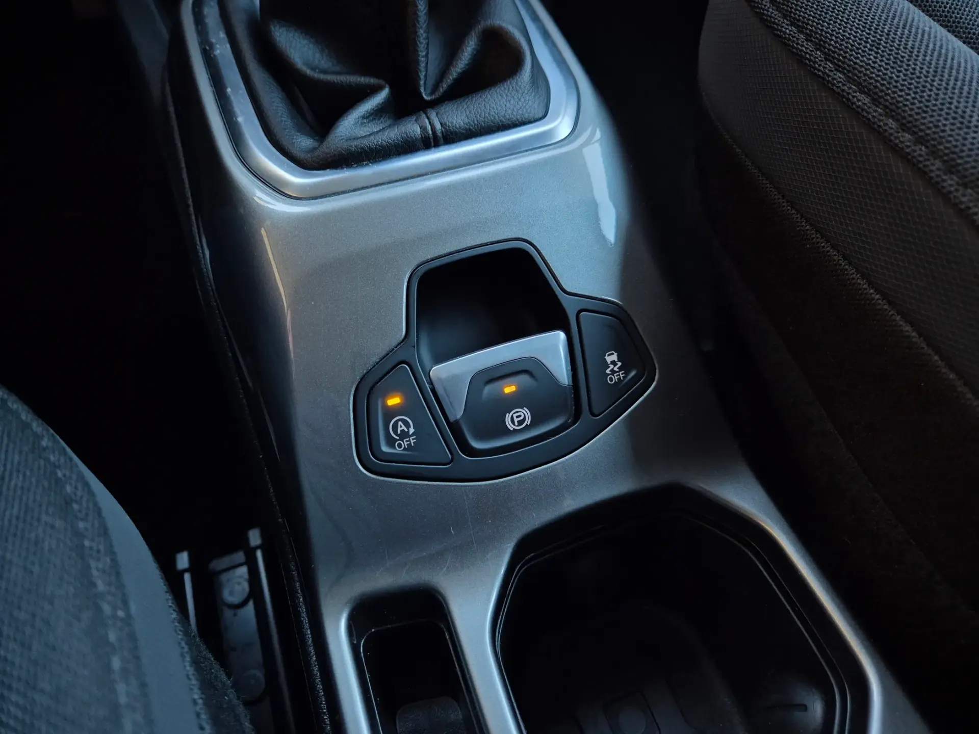 Jeep Renegade 1.0 T Limited 32