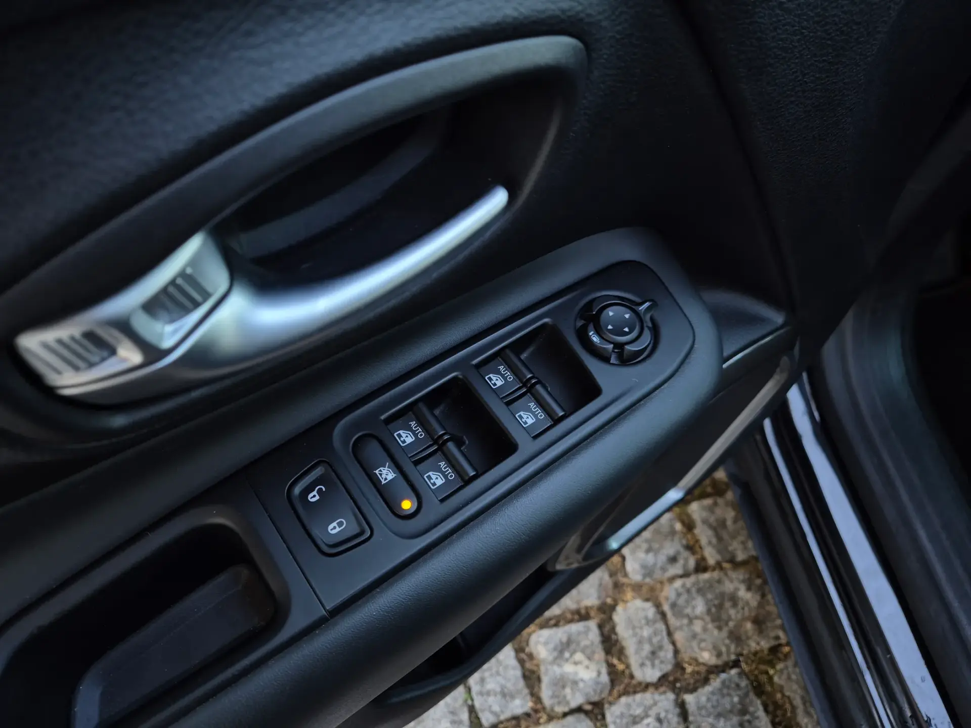 Jeep Renegade 1.0 T Limited 34