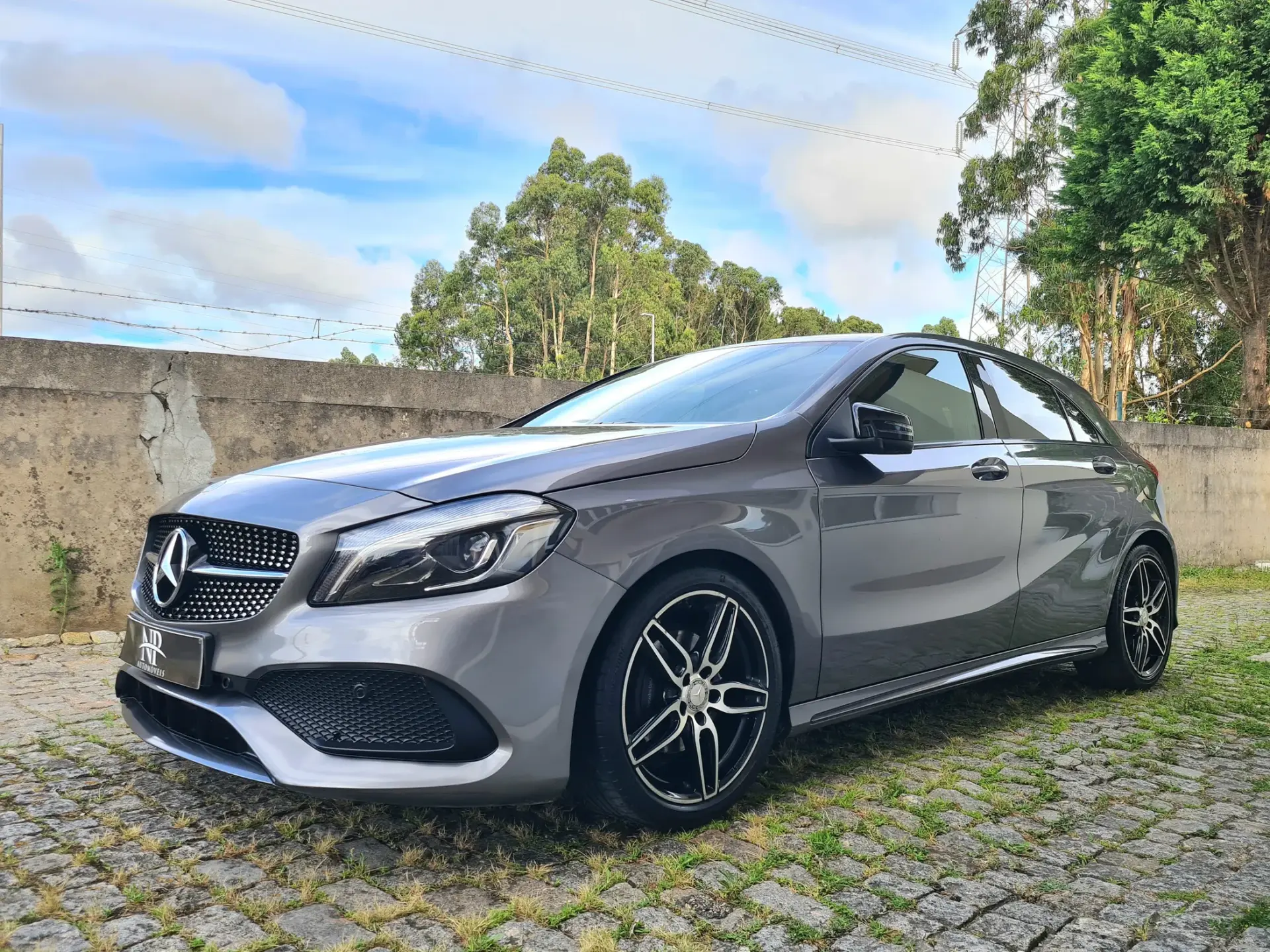 Mercedes-Benz A 180 d AMG Line 1