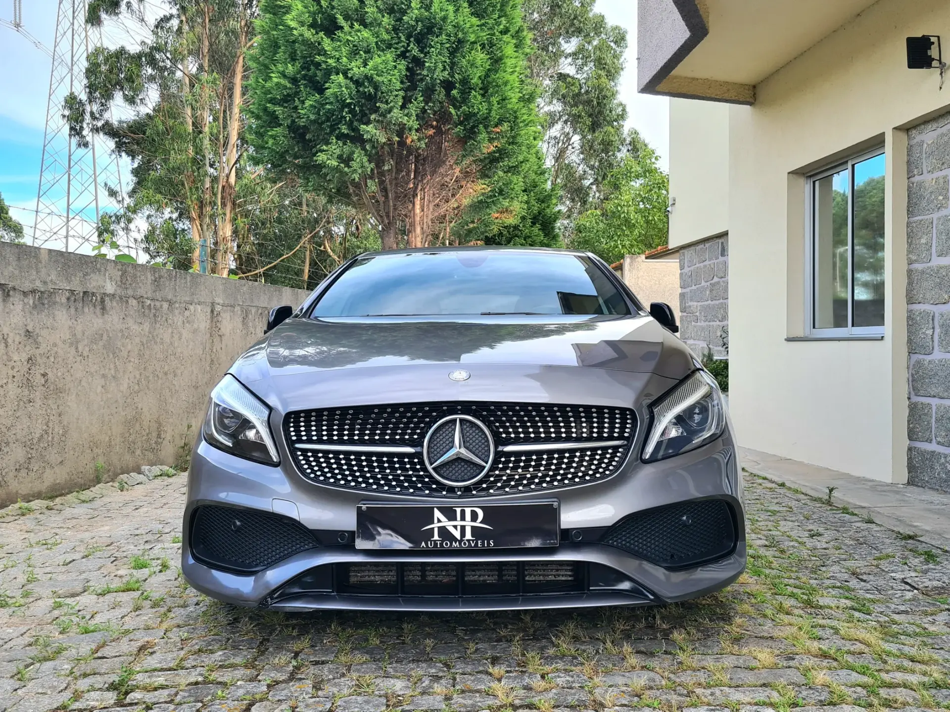 Mercedes-Benz A 180 d AMG Line 6