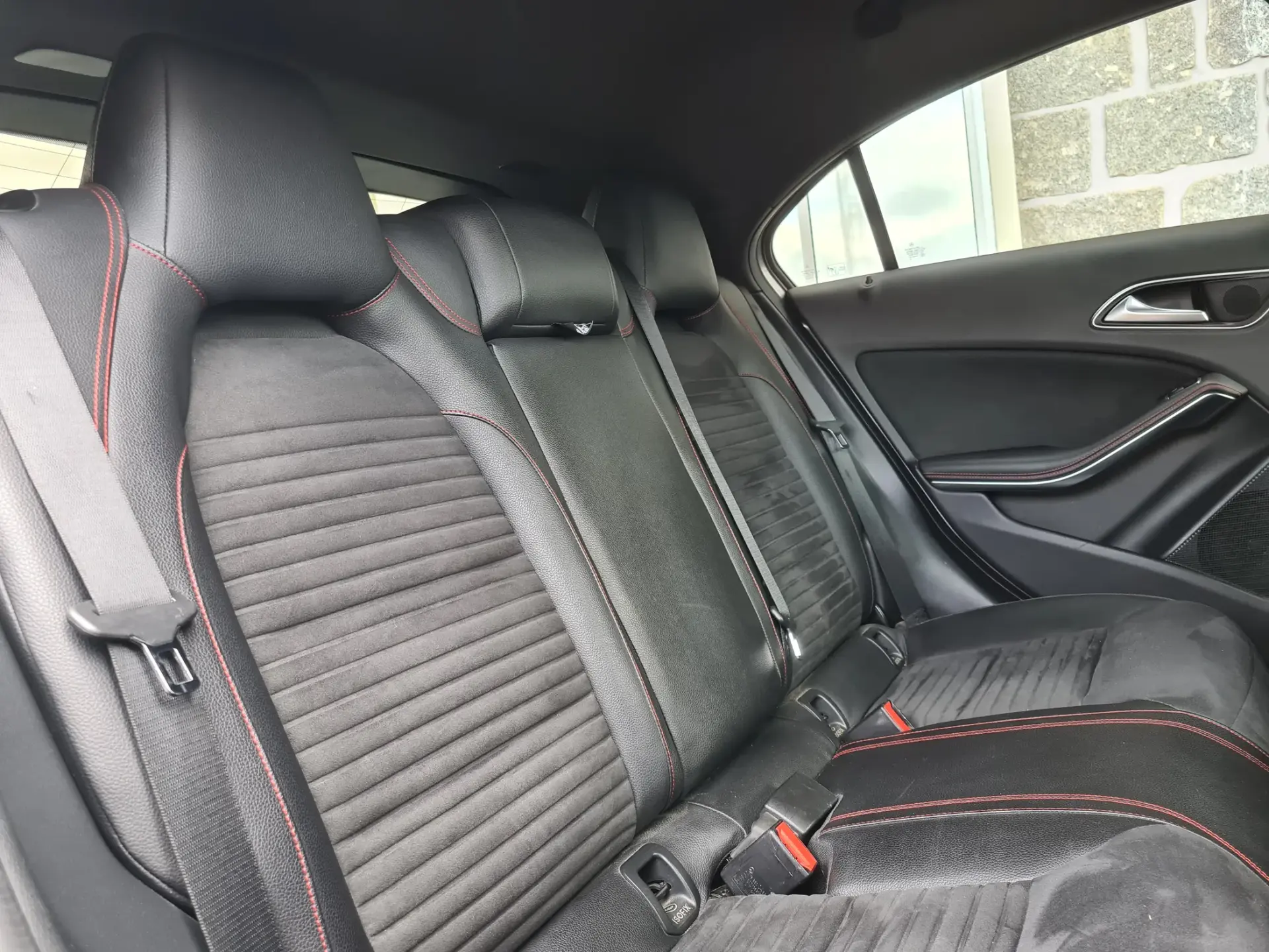 Mercedes-Benz A 180 d AMG Line 9
