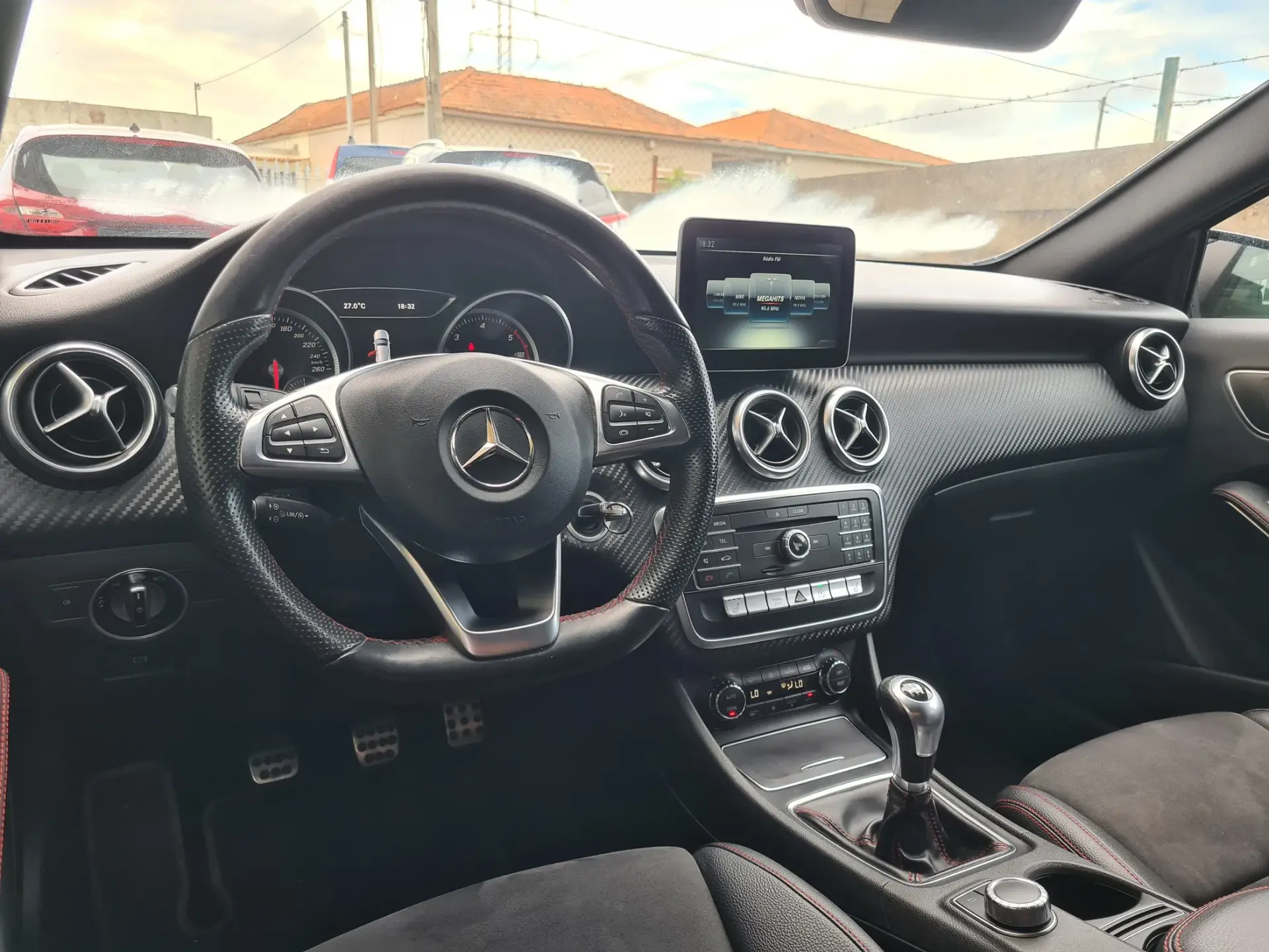Mercedes-Benz A 180 d AMG Line 13