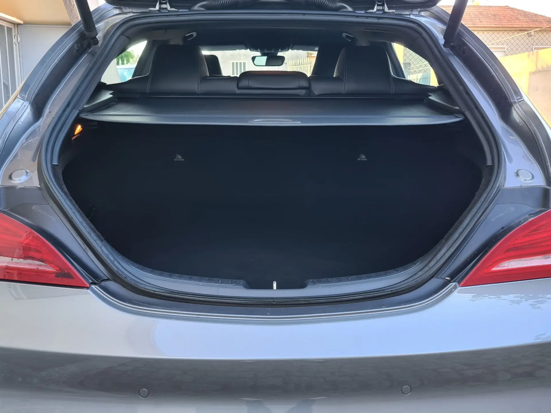 Mercedes-Benz CLA 180 d Shooting Brake 11