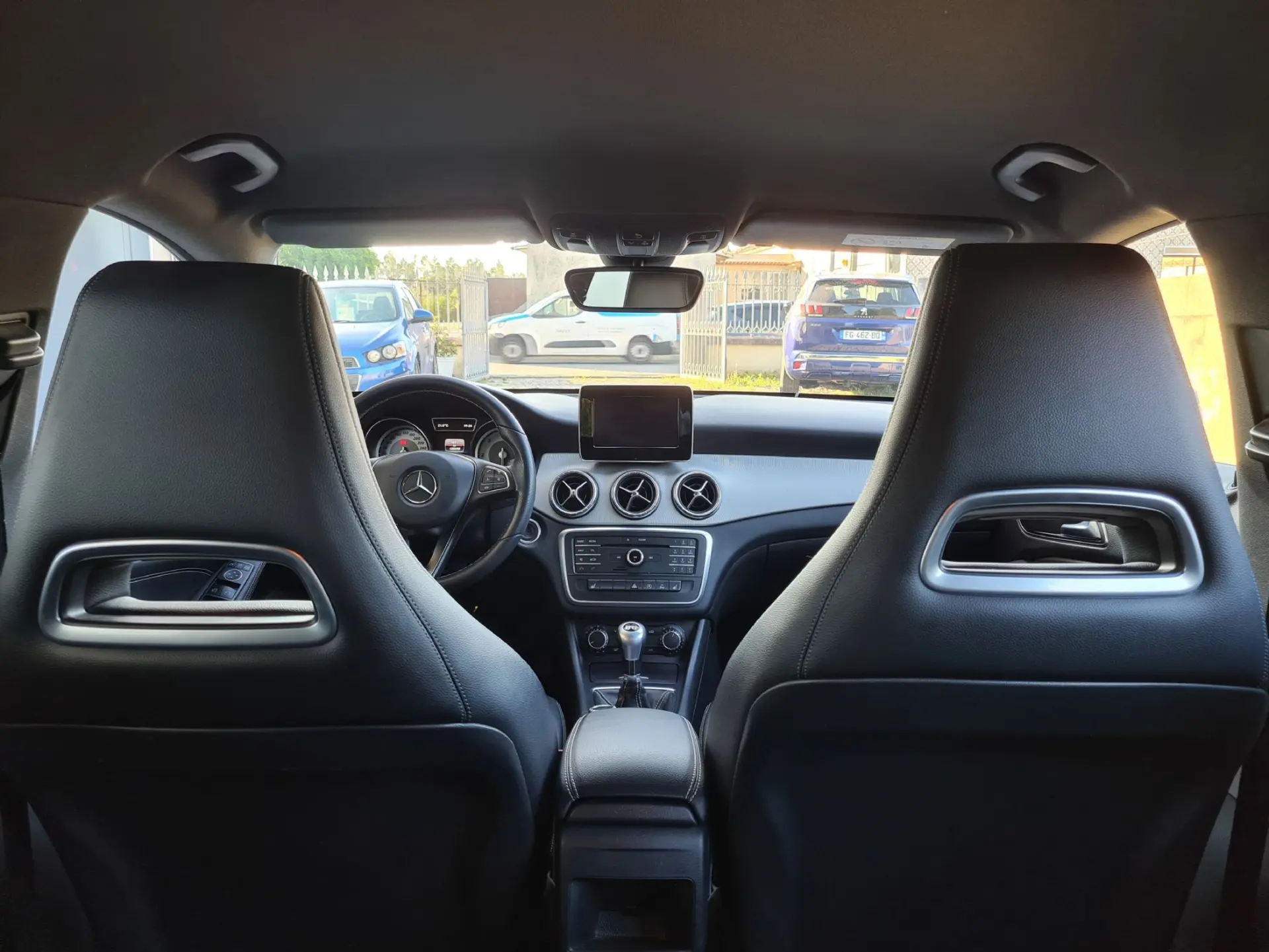 Mercedes-Benz CLA 180 d Shooting Brake 13
