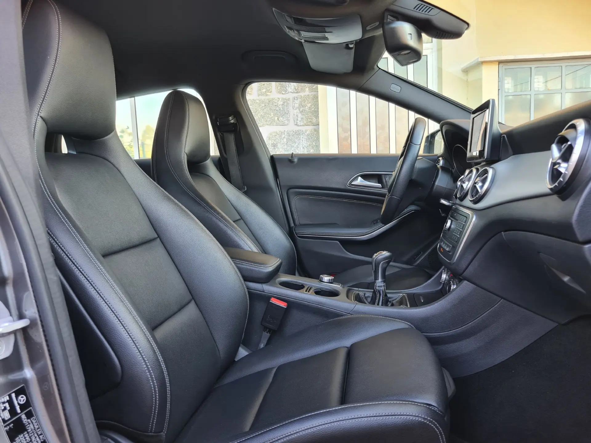 Mercedes-Benz CLA 180 d Shooting Brake 16