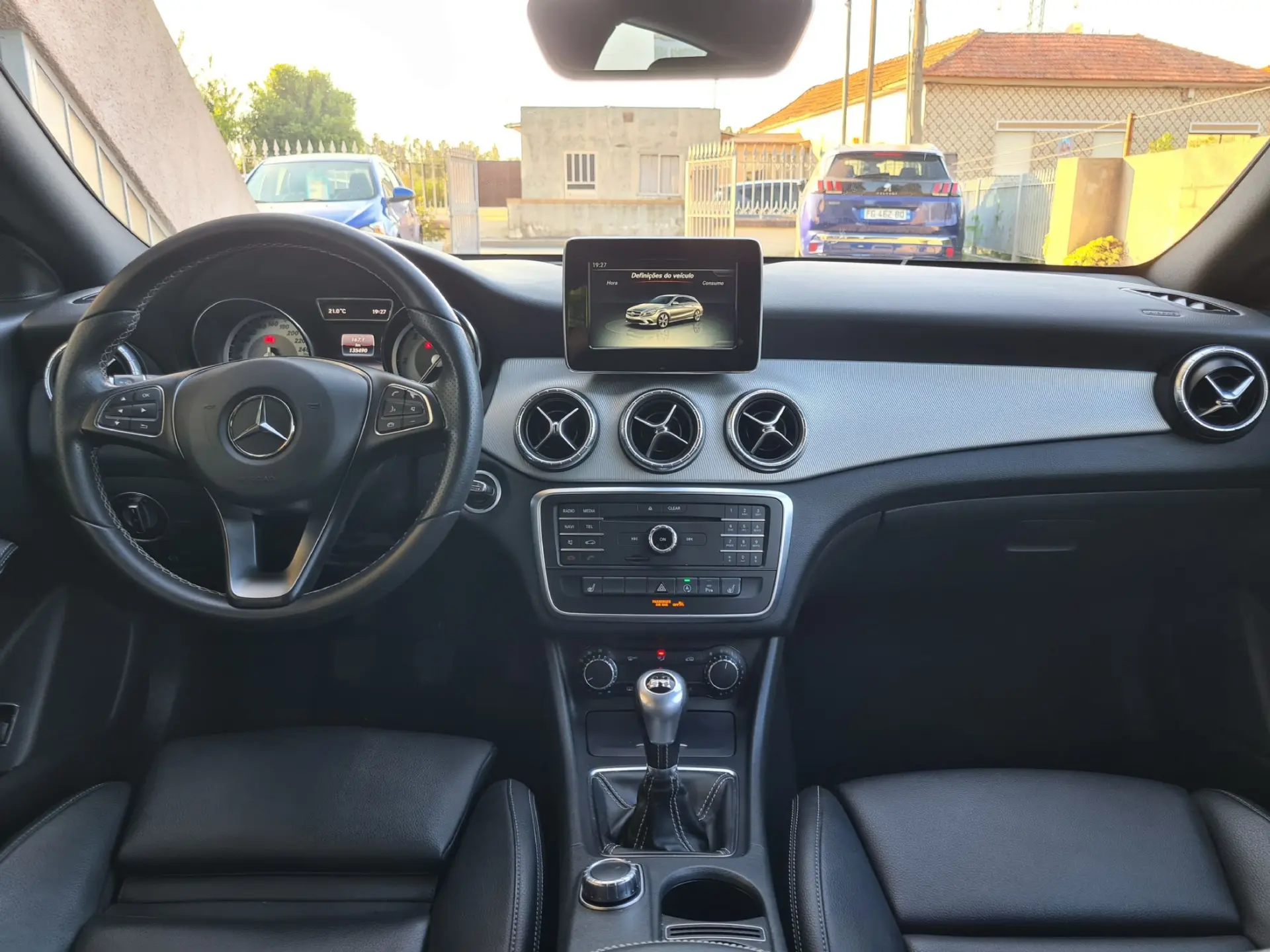 Mercedes-Benz CLA 180 d Shooting Brake 21