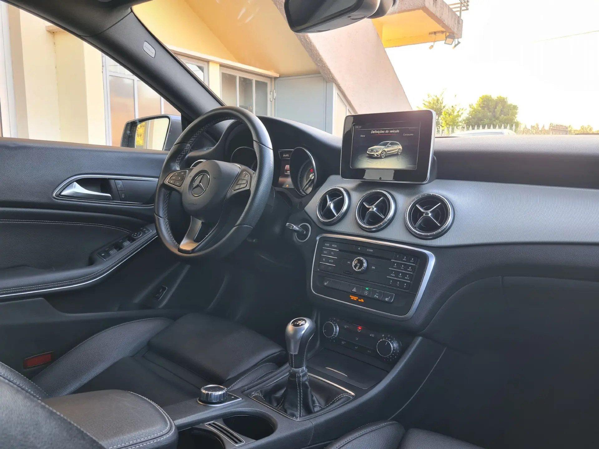 Mercedes-Benz CLA 180 d Shooting Brake 22