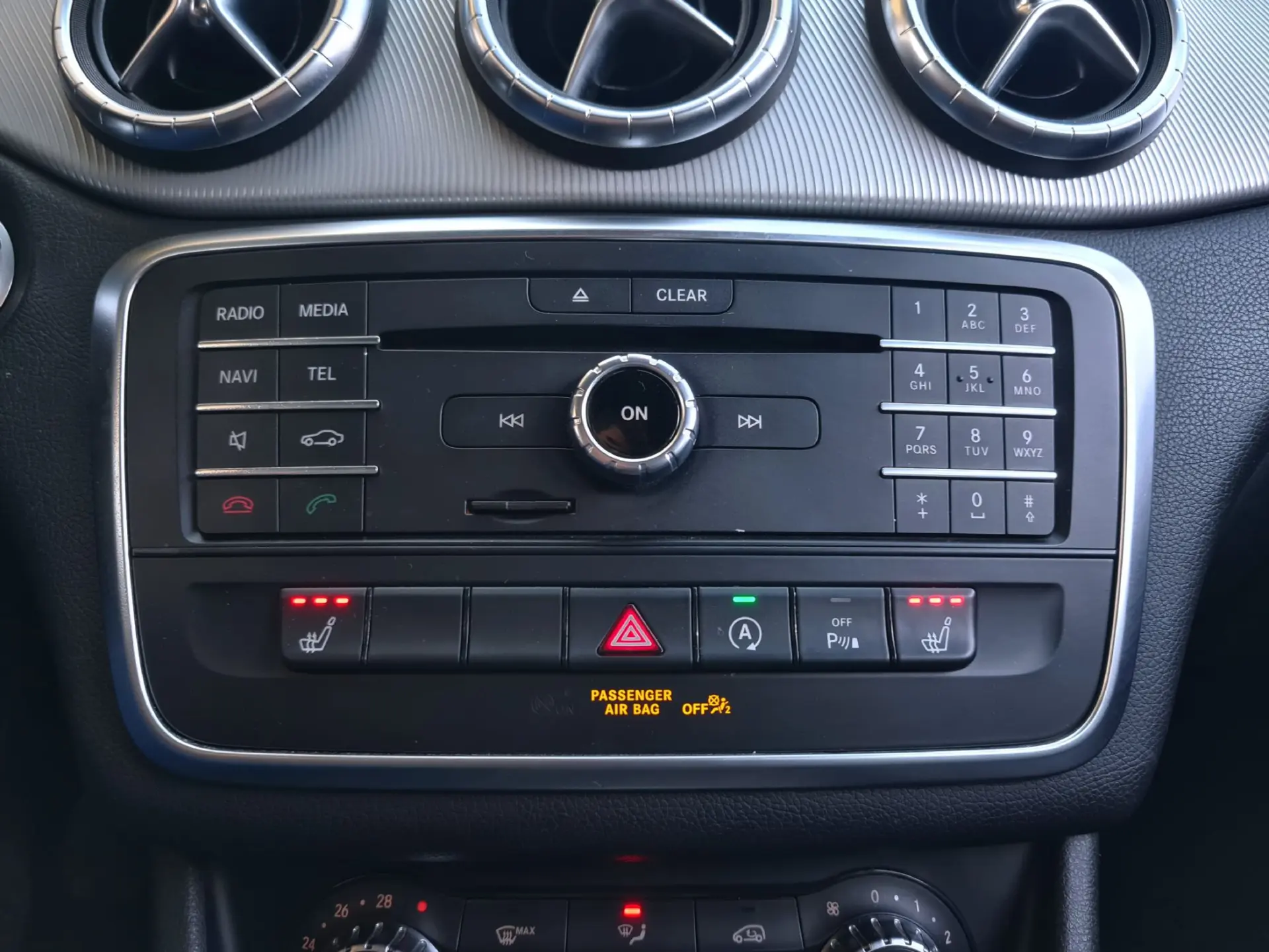 Mercedes-Benz CLA 180 d Shooting Brake 30