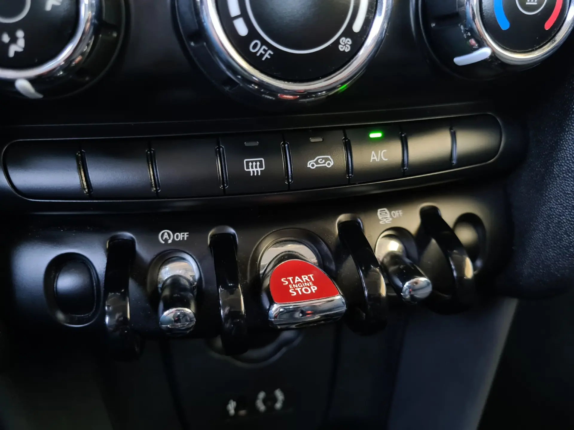 MINI 3 Portas One D 26