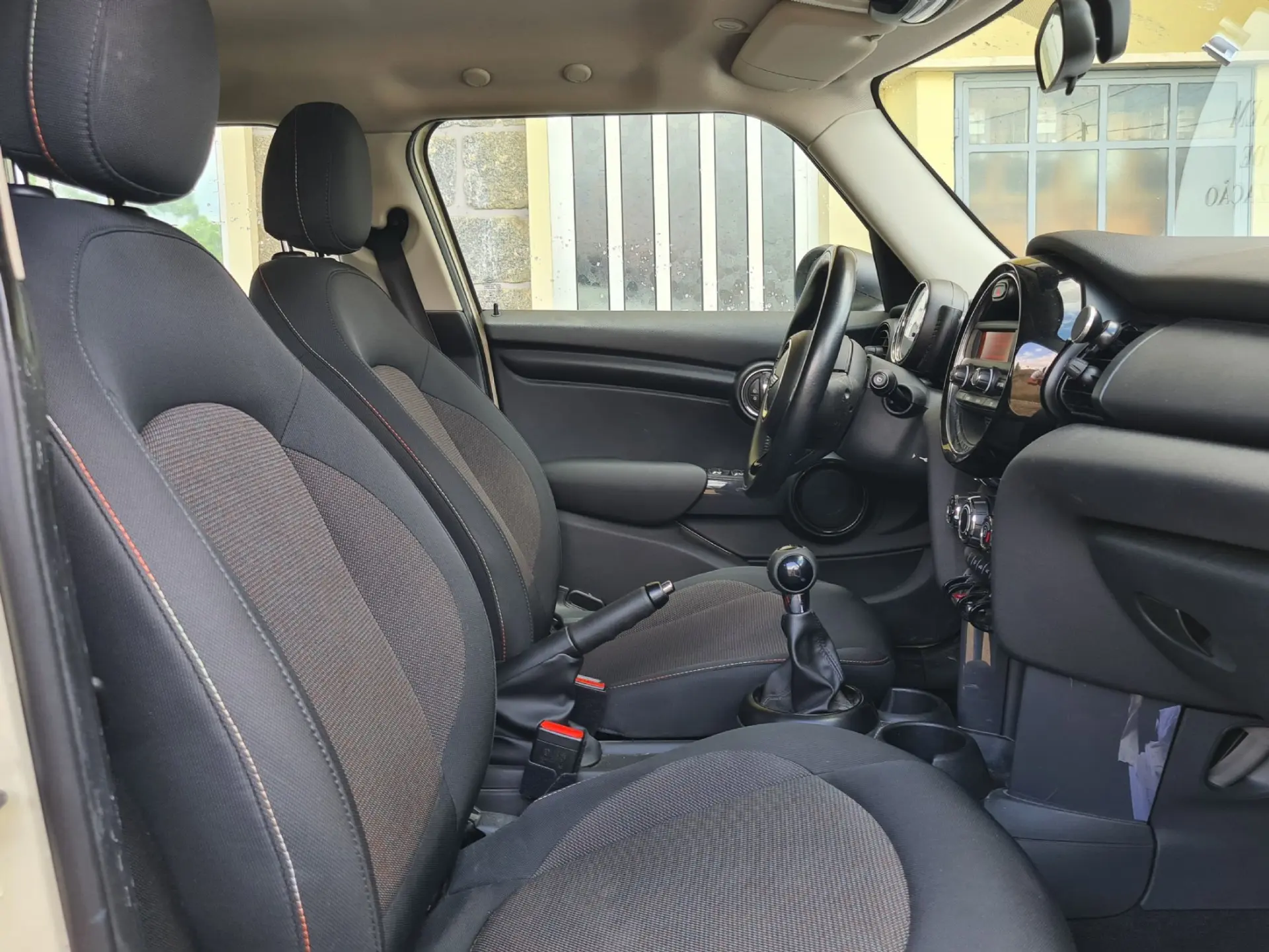 MINI 5 Portas One Standard 9