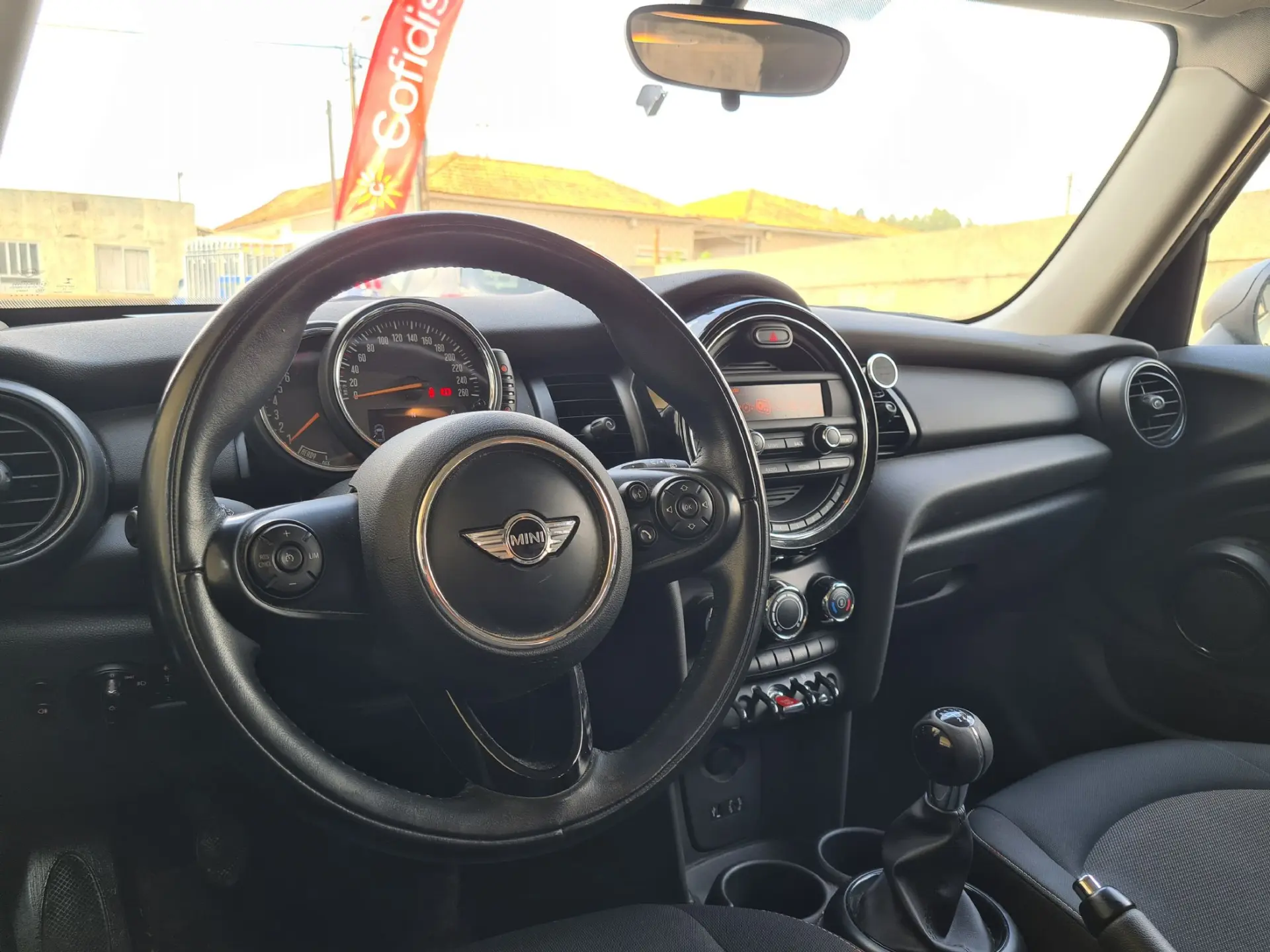 MINI 5 Portas One Standard 13