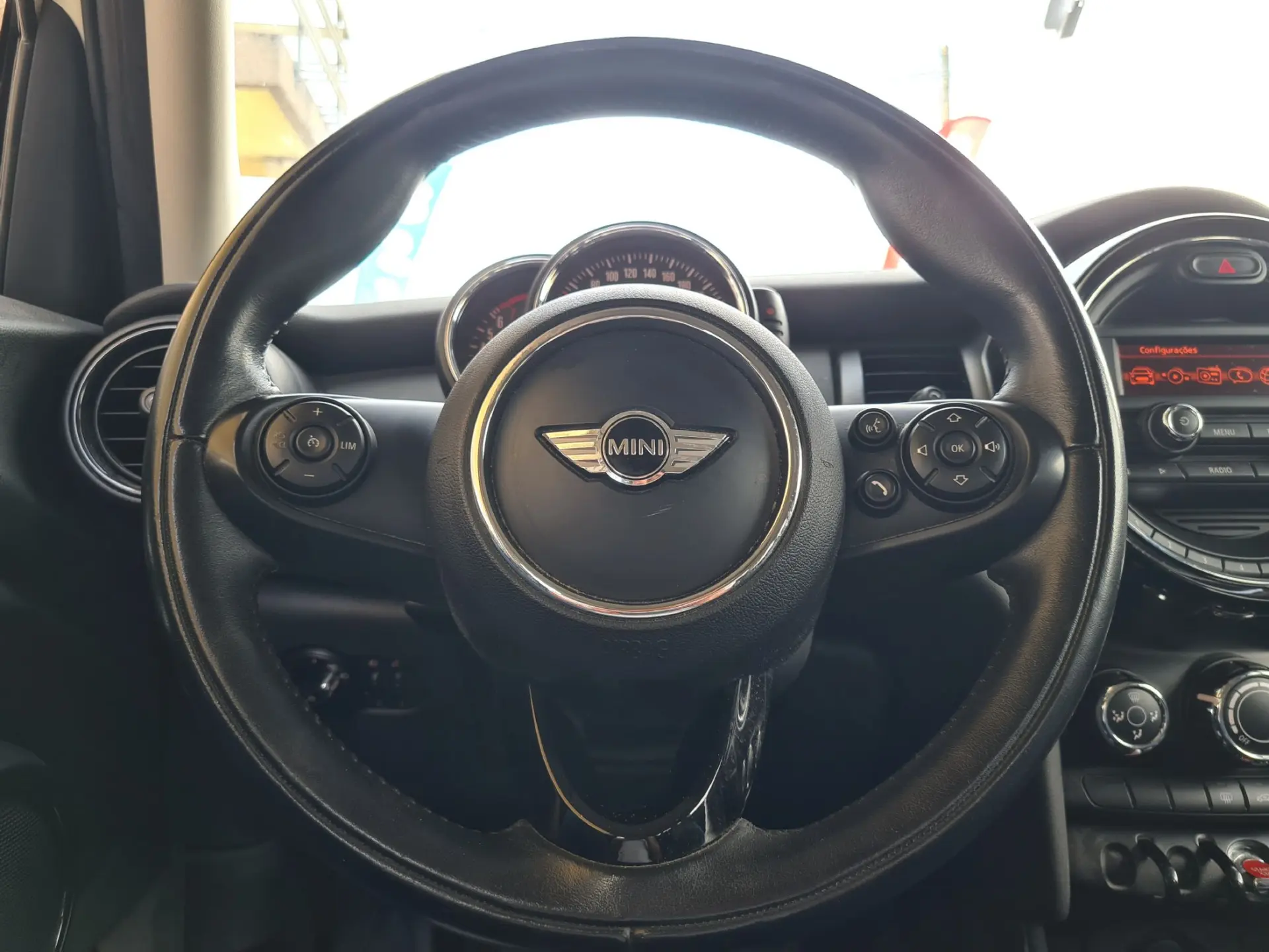 MINI 5 Portas One Standard 16