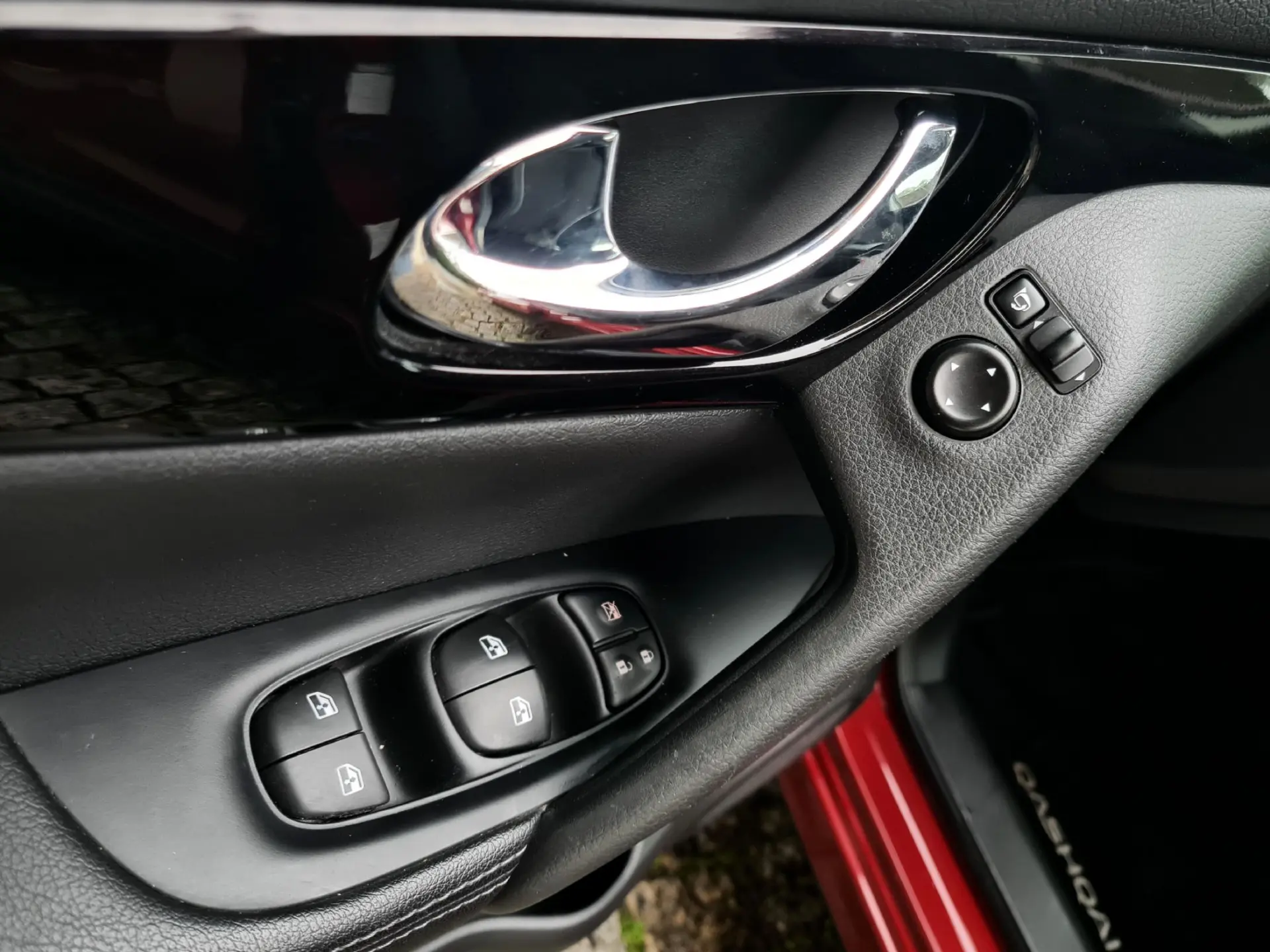 Nissan Qashqai 1.5 dCi N-Connecta 23