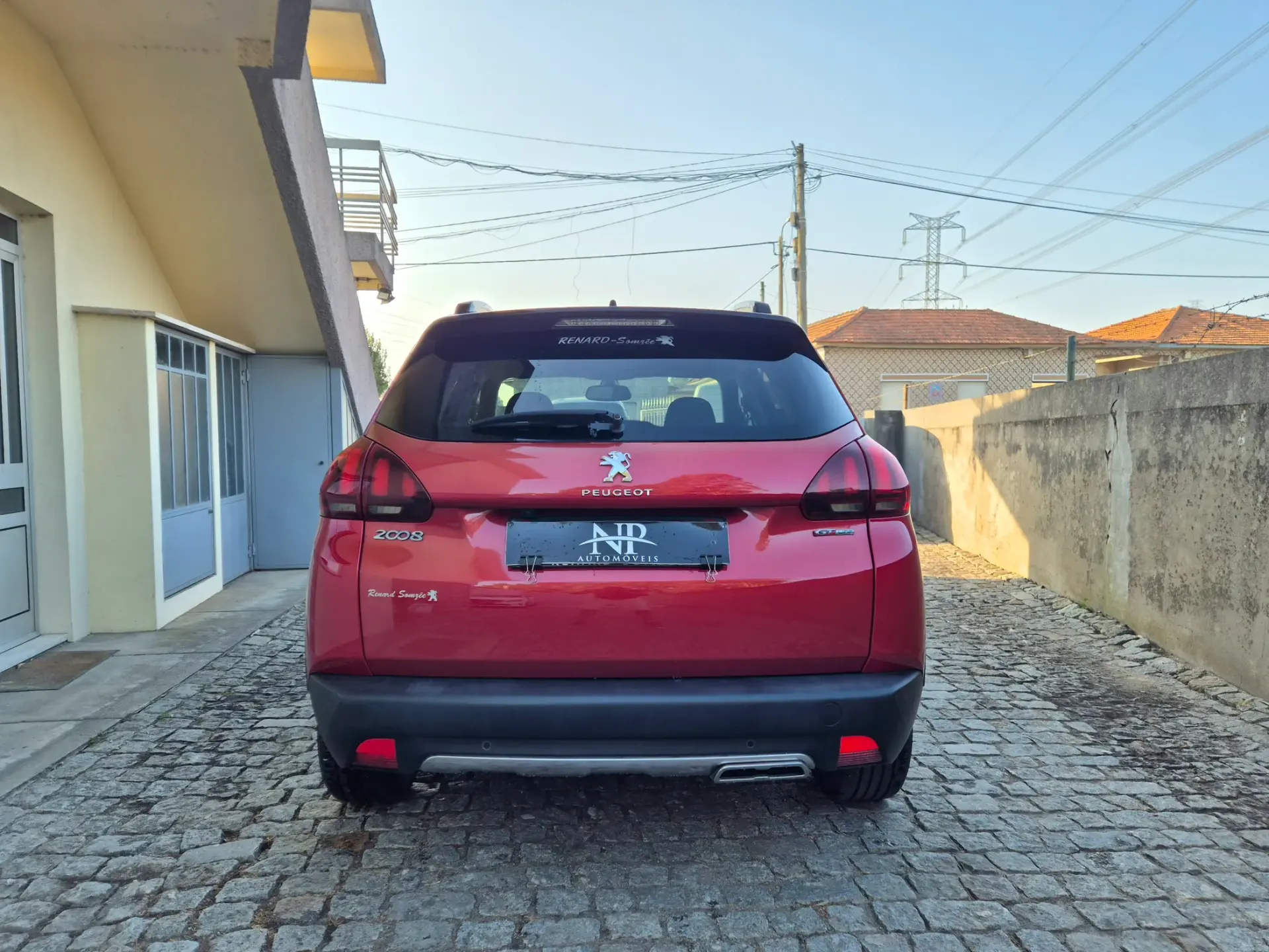 Peugeot 2008 Outro 3