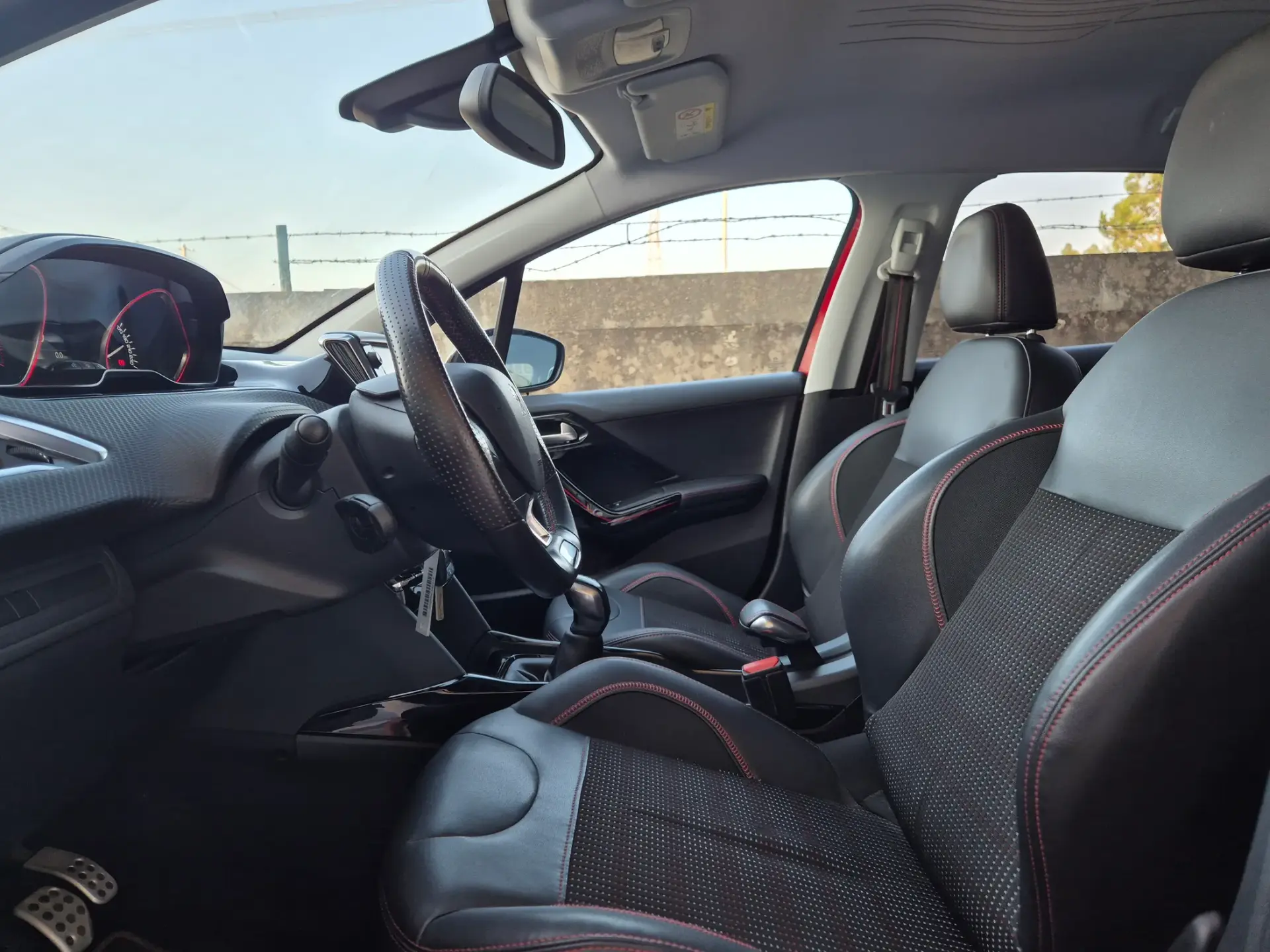 Peugeot 2008 Outro 14