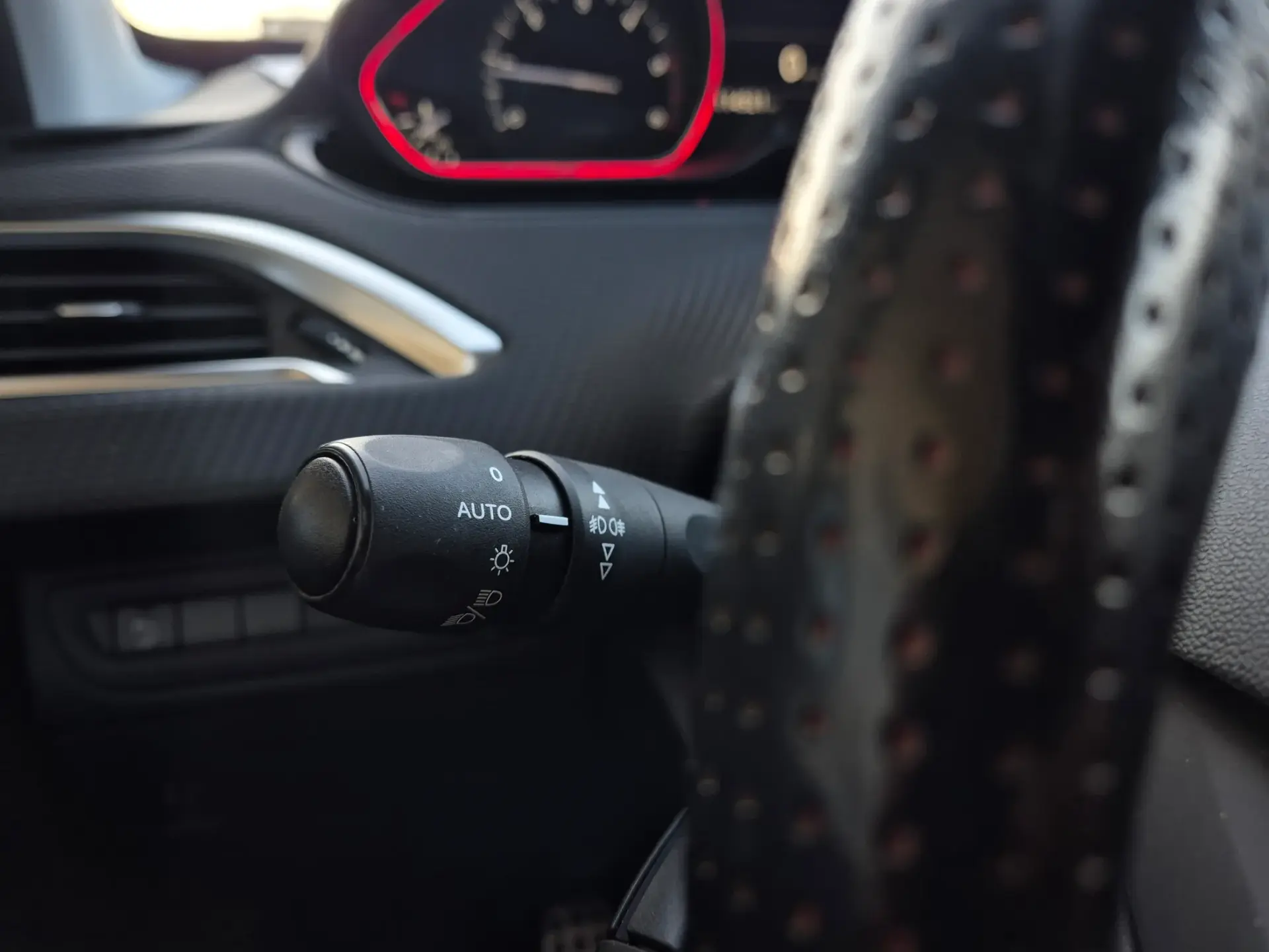 Peugeot 2008 Outro 21