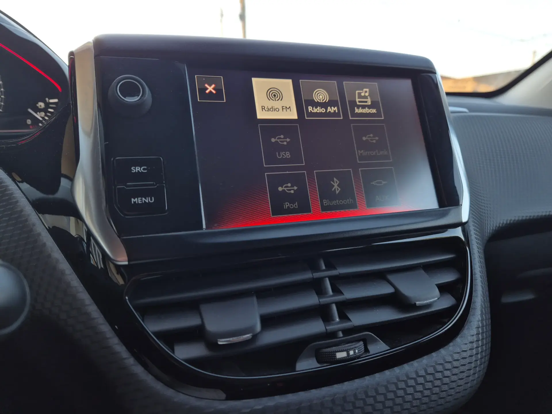 Peugeot 2008 Outro 27