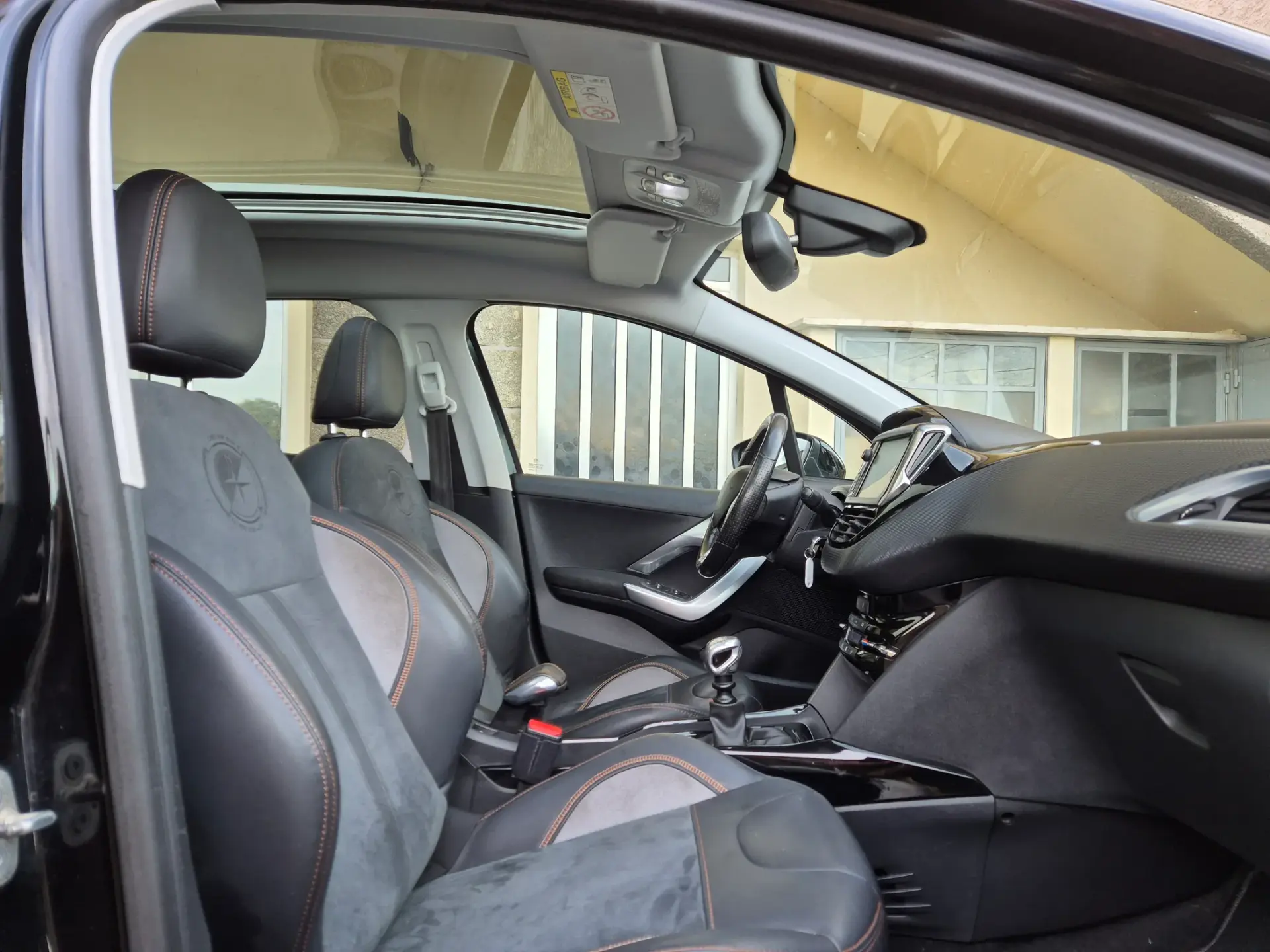 Peugeot 2008 1.6 BlueHDi Crossway 10