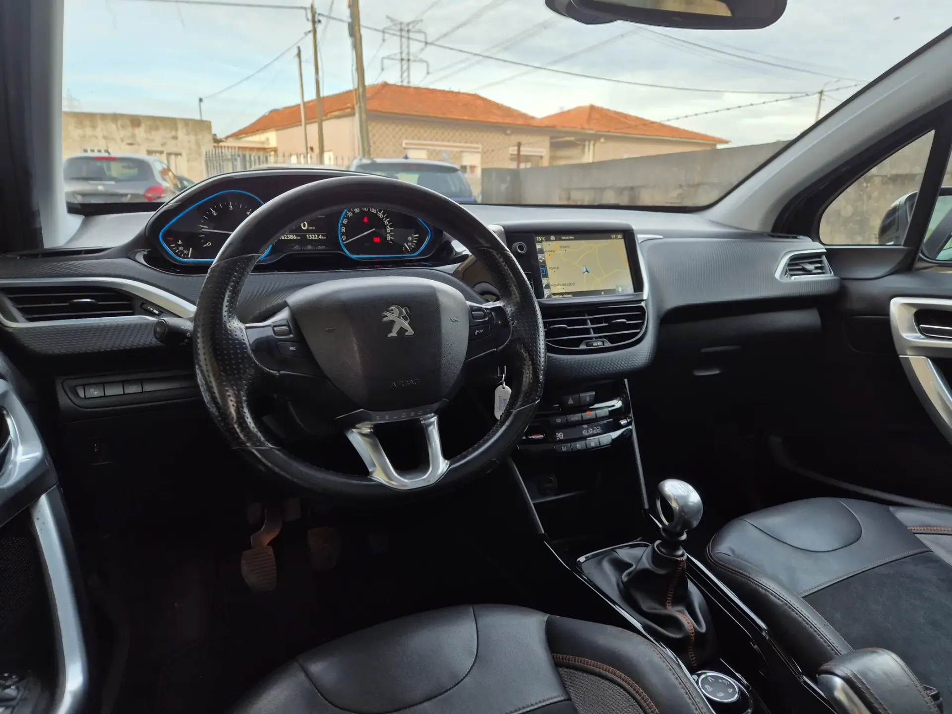 Peugeot 2008 1.6 BlueHDi Crossway 16