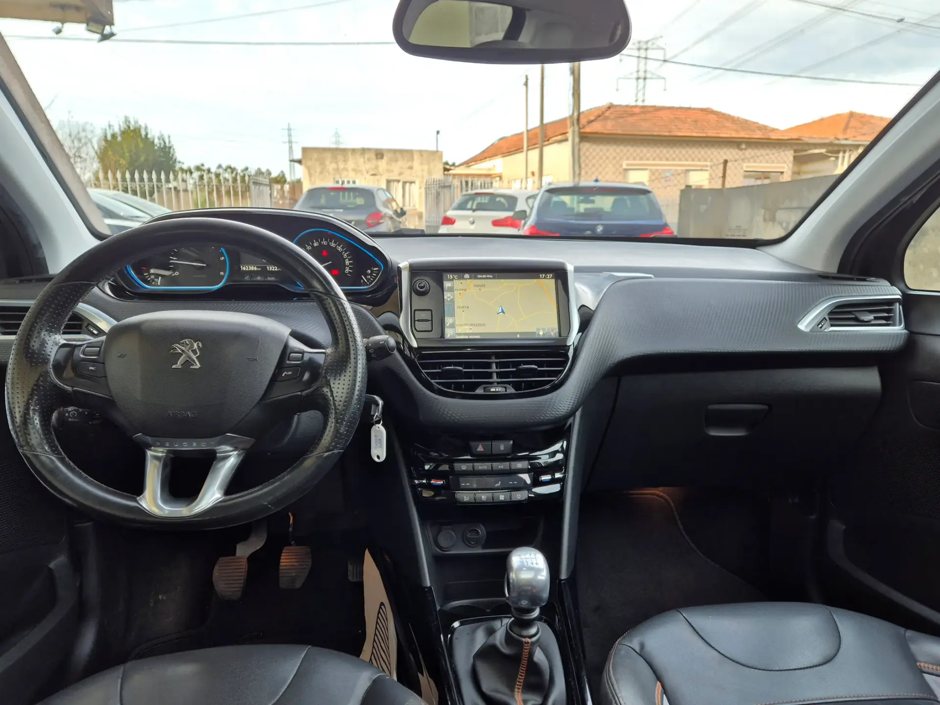 Peugeot 2008 1.6 BlueHDi Crossway 17