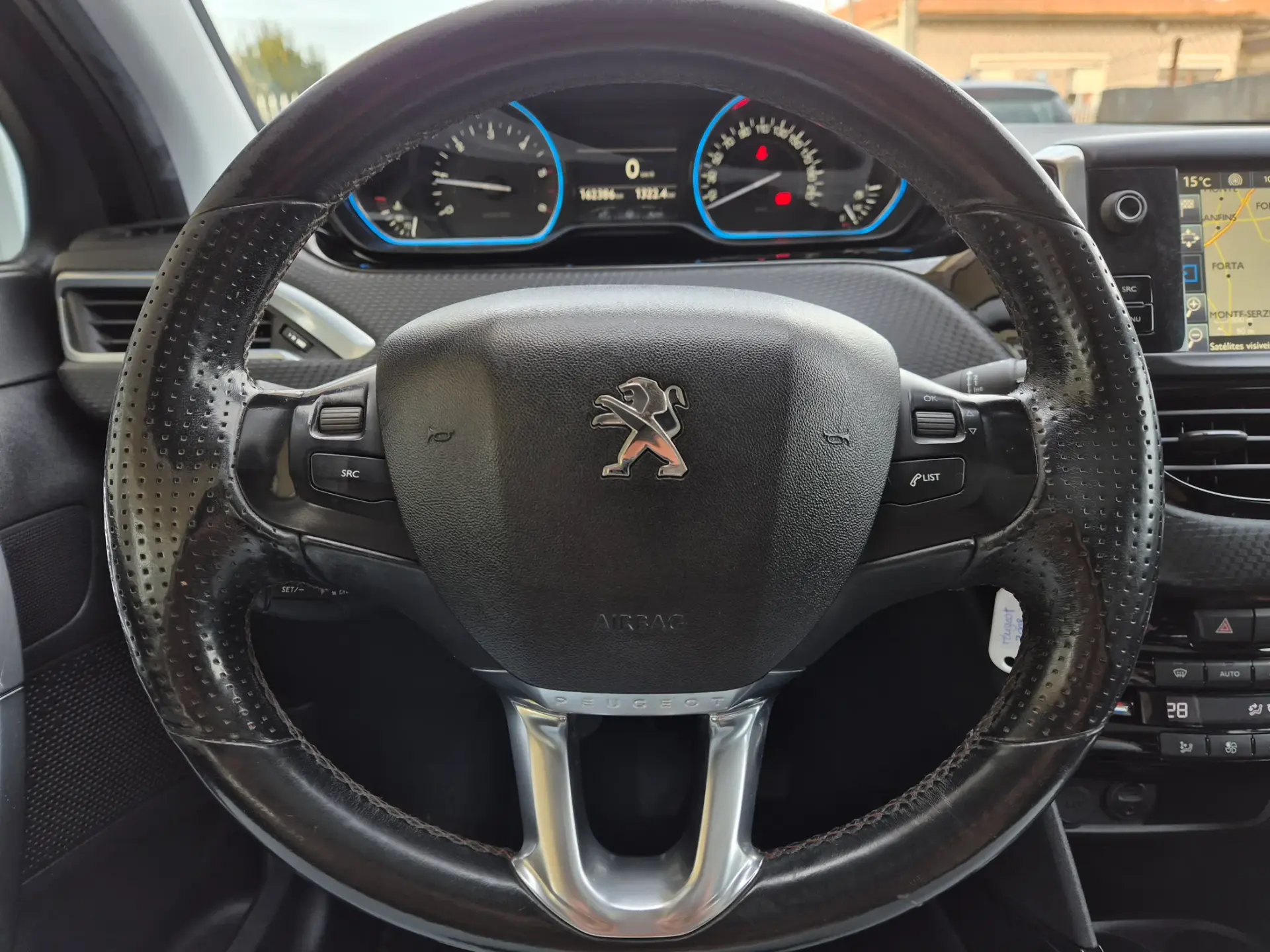 Peugeot 2008 1.6 BlueHDi Crossway 19