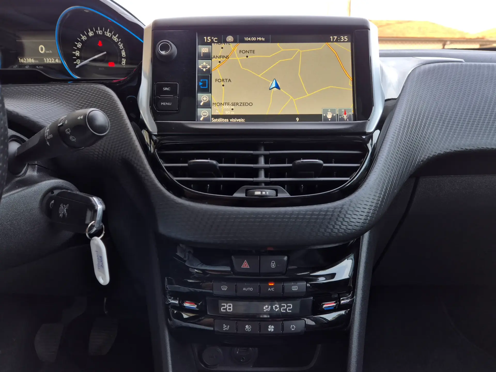 Peugeot 2008 1.6 BlueHDi Crossway 24