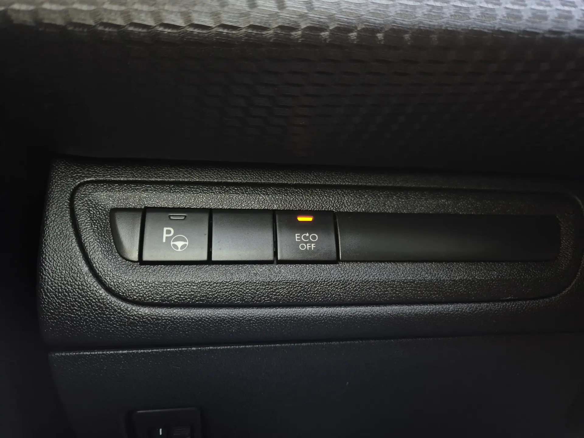Peugeot 2008 1.6 BlueHDi Crossway 31