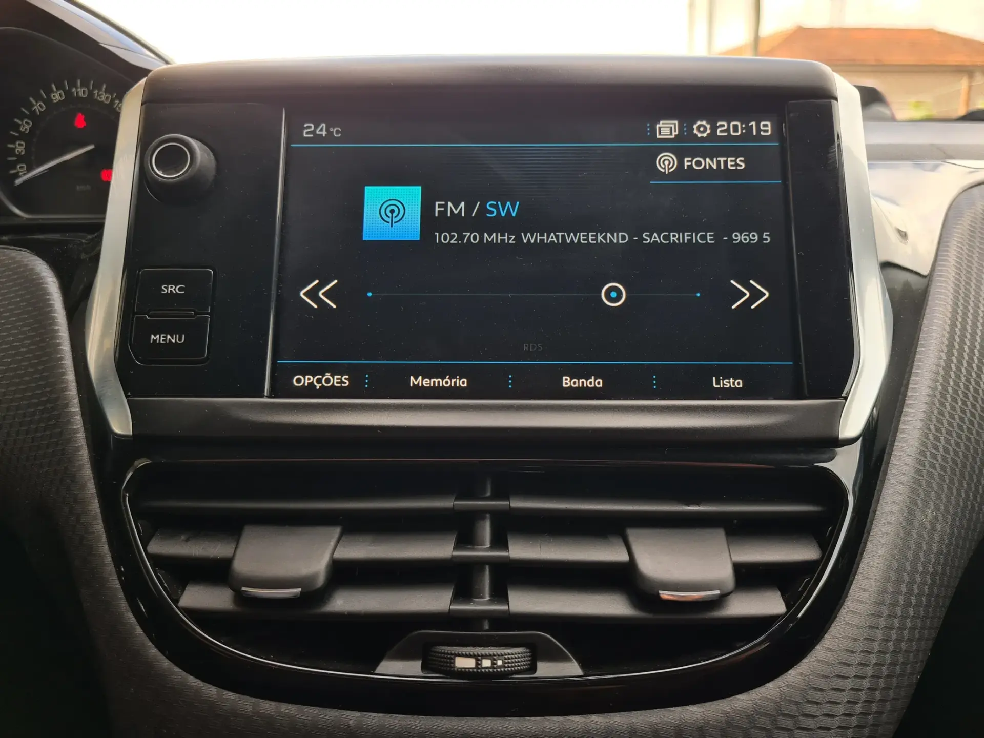 Peugeot 2008 1.5 BlueHDi Signature 21