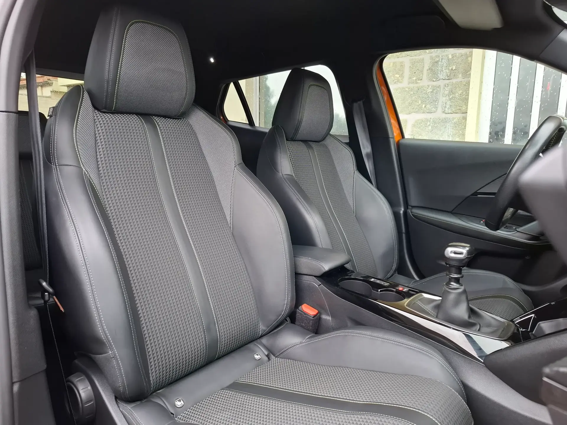 Peugeot 2008 1.2 PureTech GT Line 12