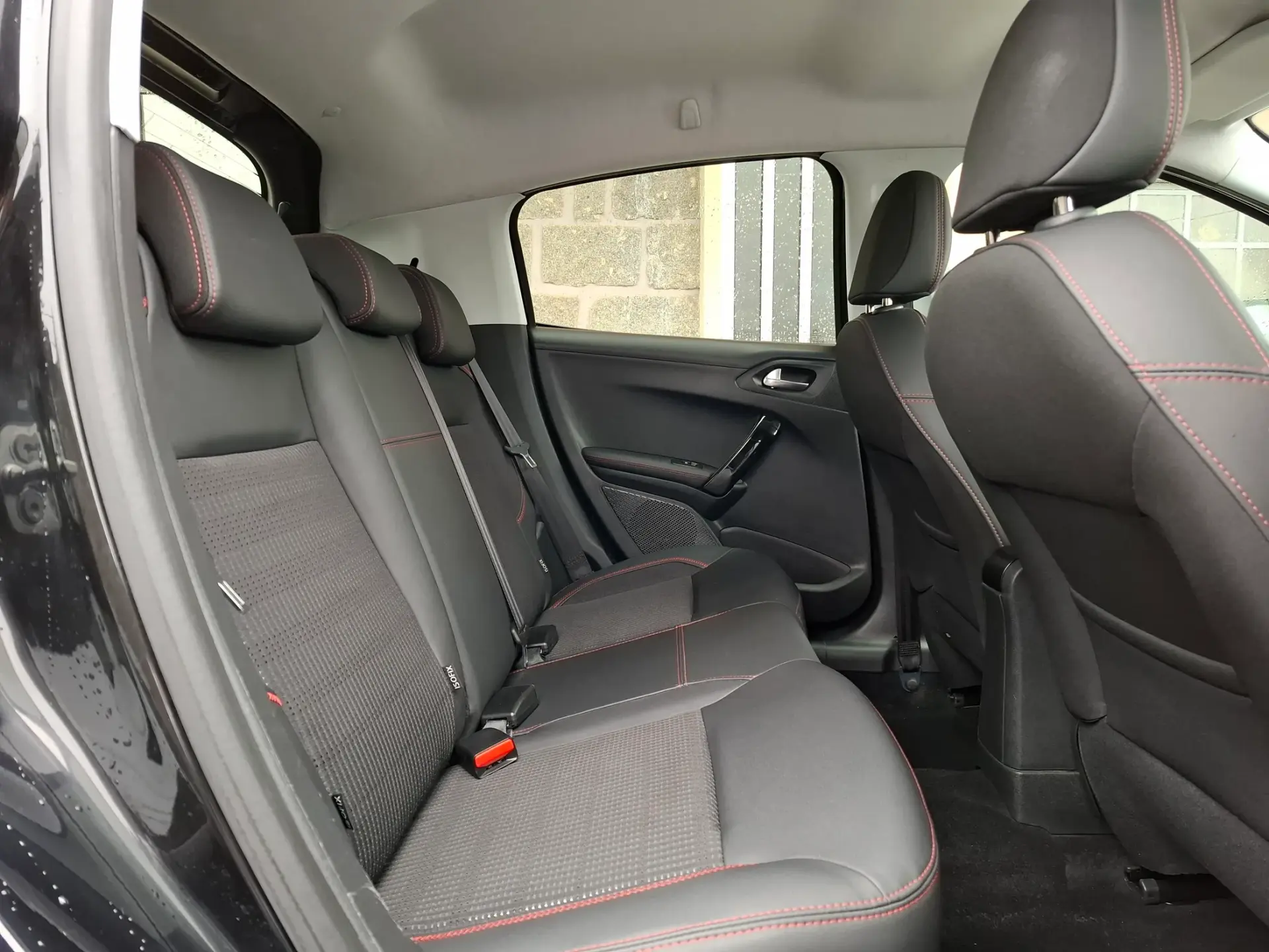 Peugeot 208 1.2 PureTech GT Line 9