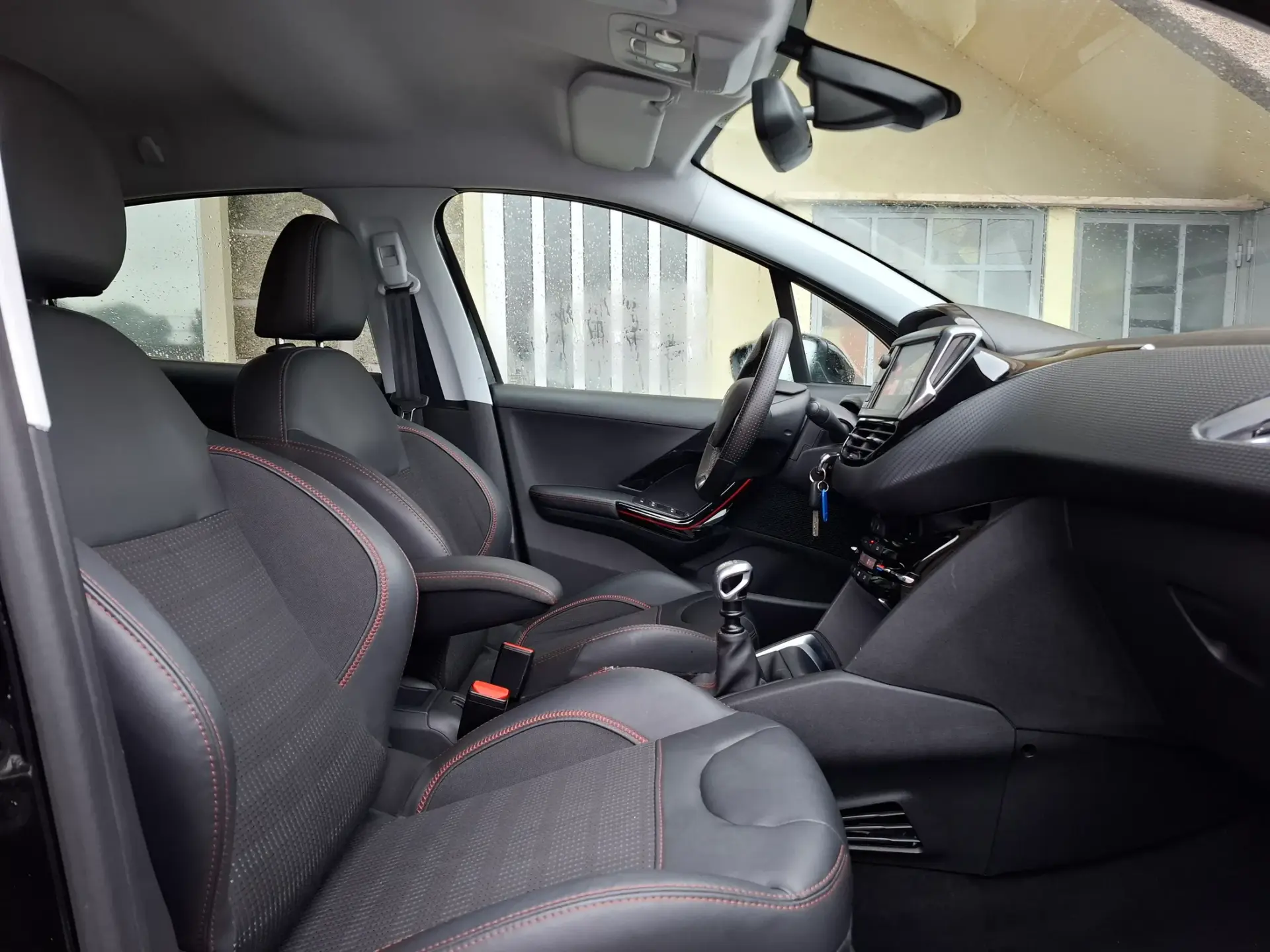 Peugeot 208 1.2 PureTech GT Line 11