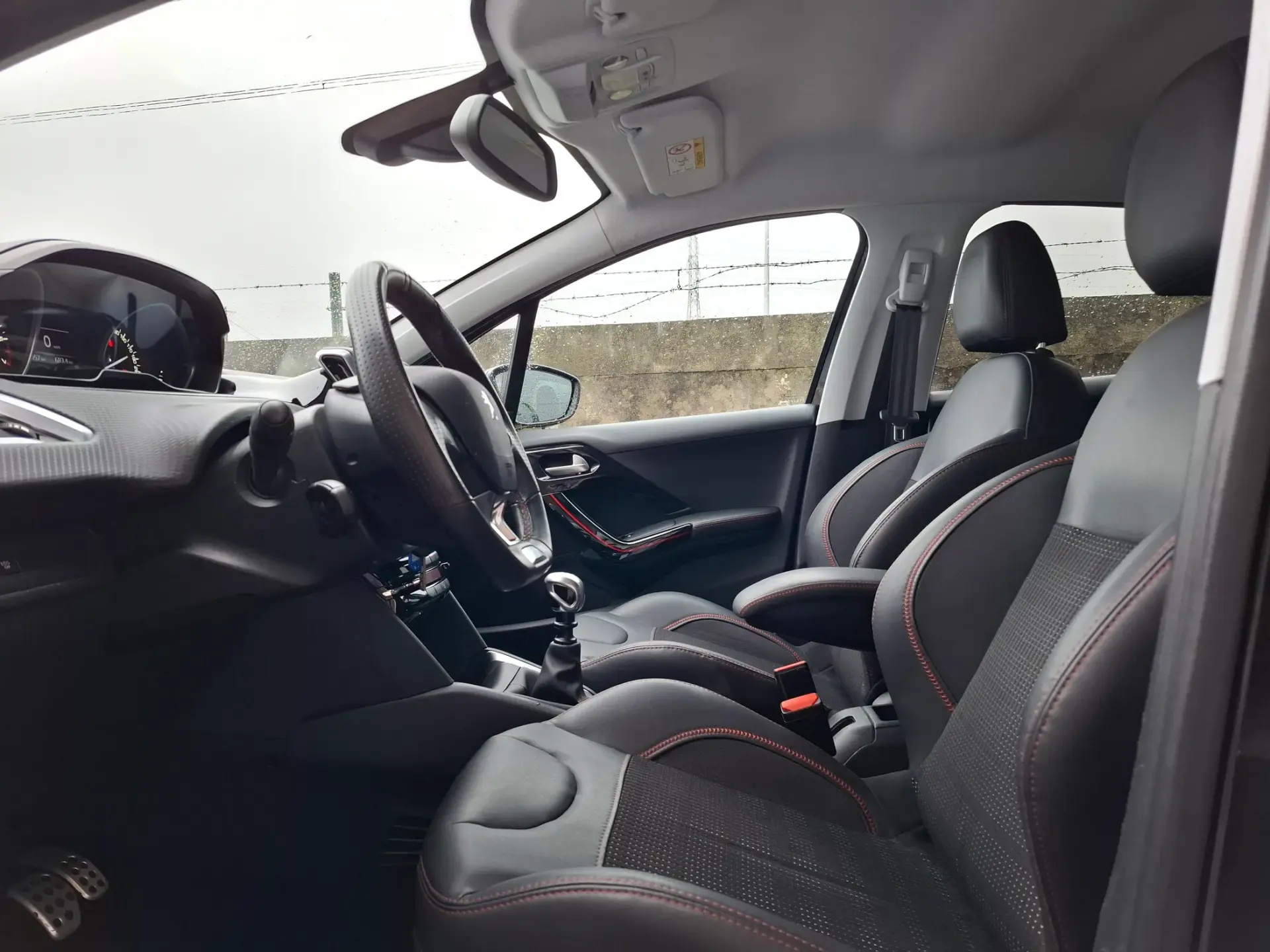Peugeot 208 1.2 PureTech GT Line 14