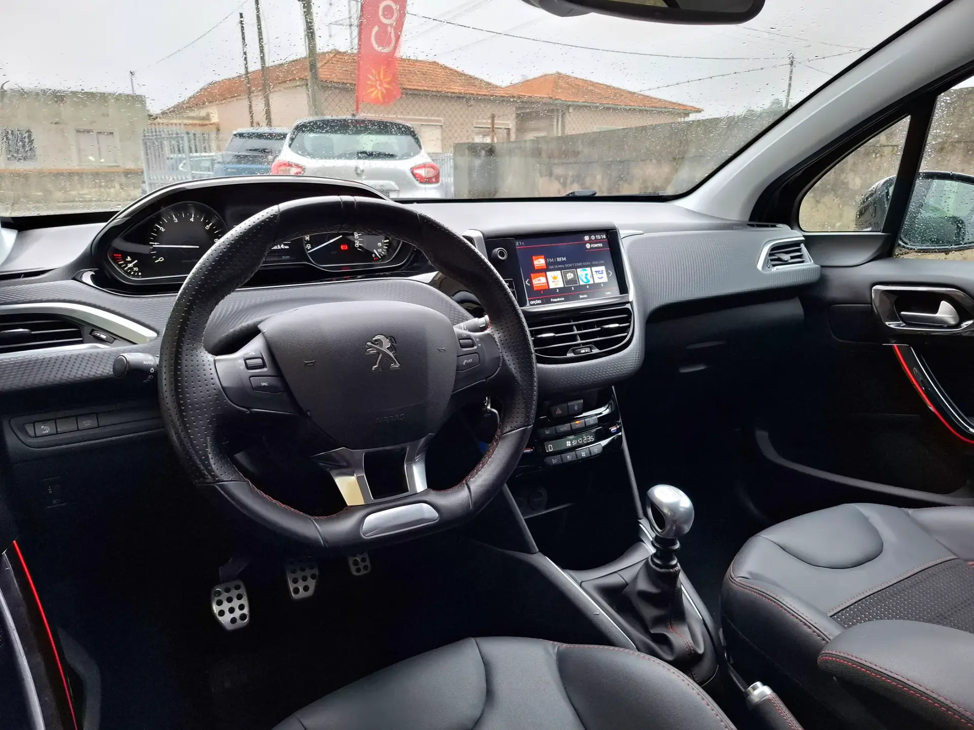 Peugeot 208 1.2 PureTech GT Line 16