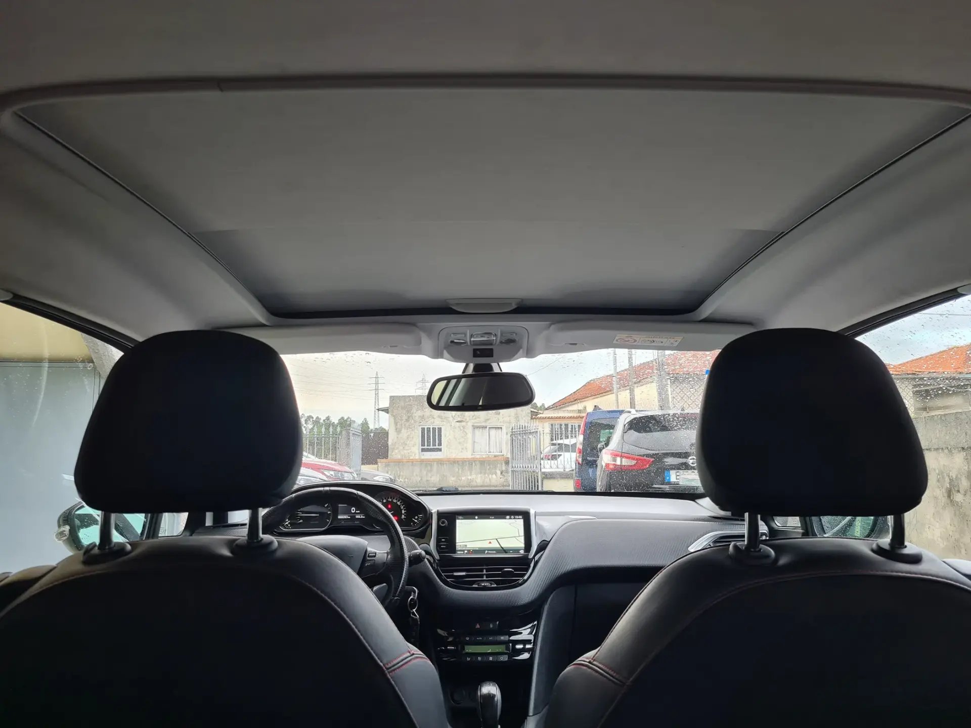 Peugeot 208 1.2 PureTech GT Line 10