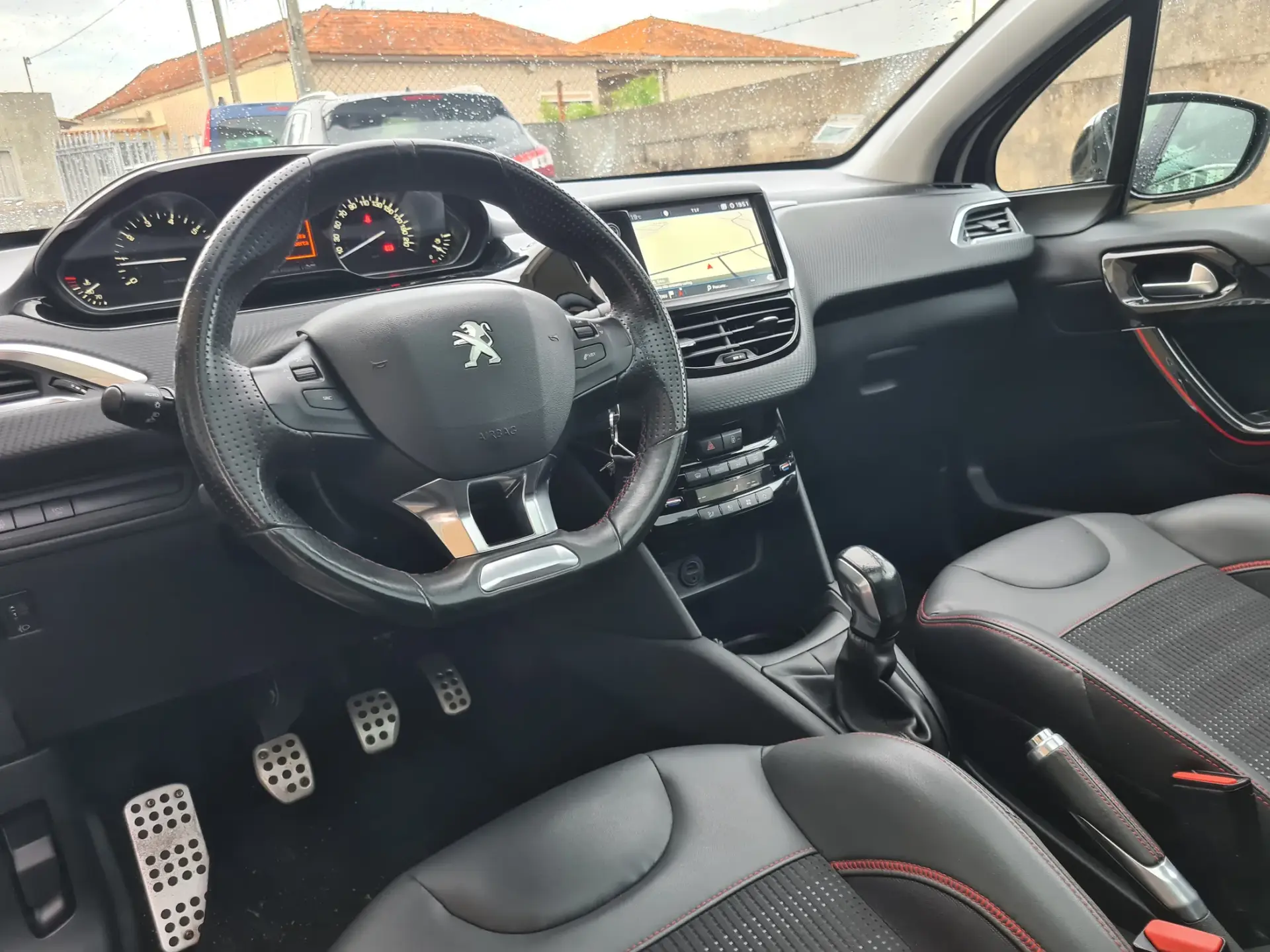 Peugeot 208 1.2 PureTech GT Line 15