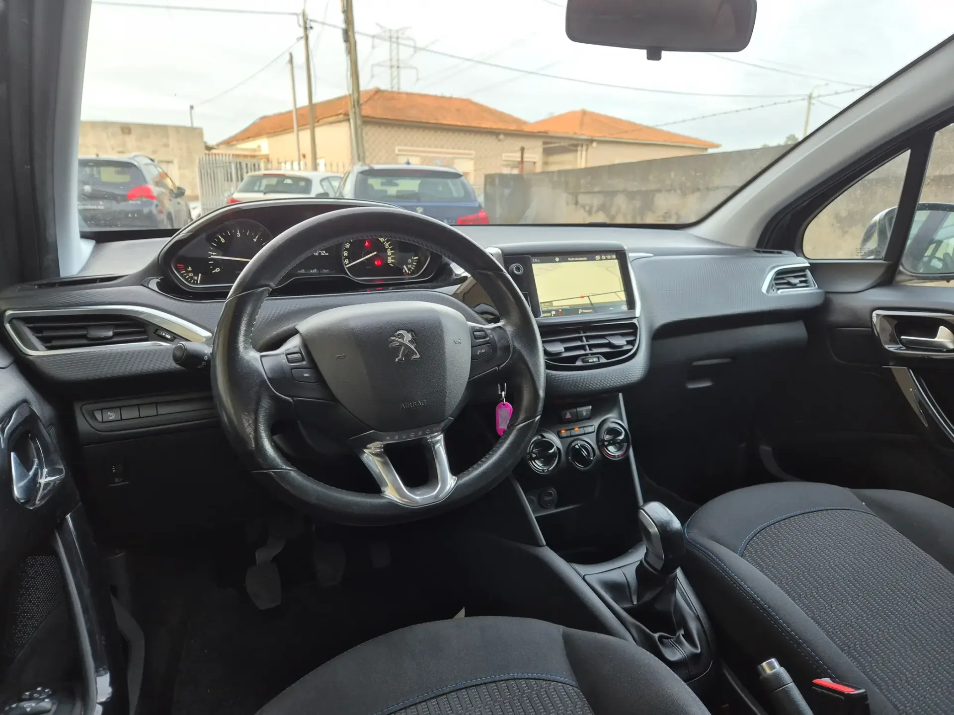 Peugeot 208 1.6 BlueHDi Style 14