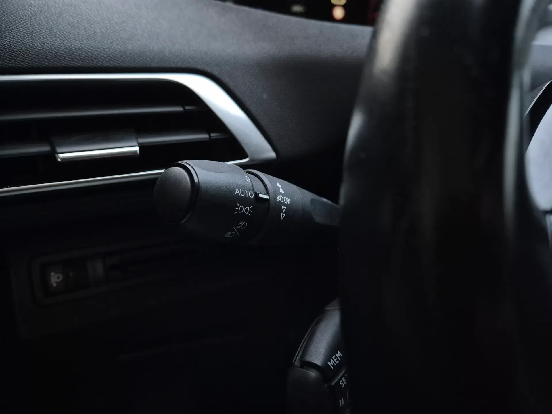 Peugeot 3008 1.5 BlueHDi Allure EAT8 21