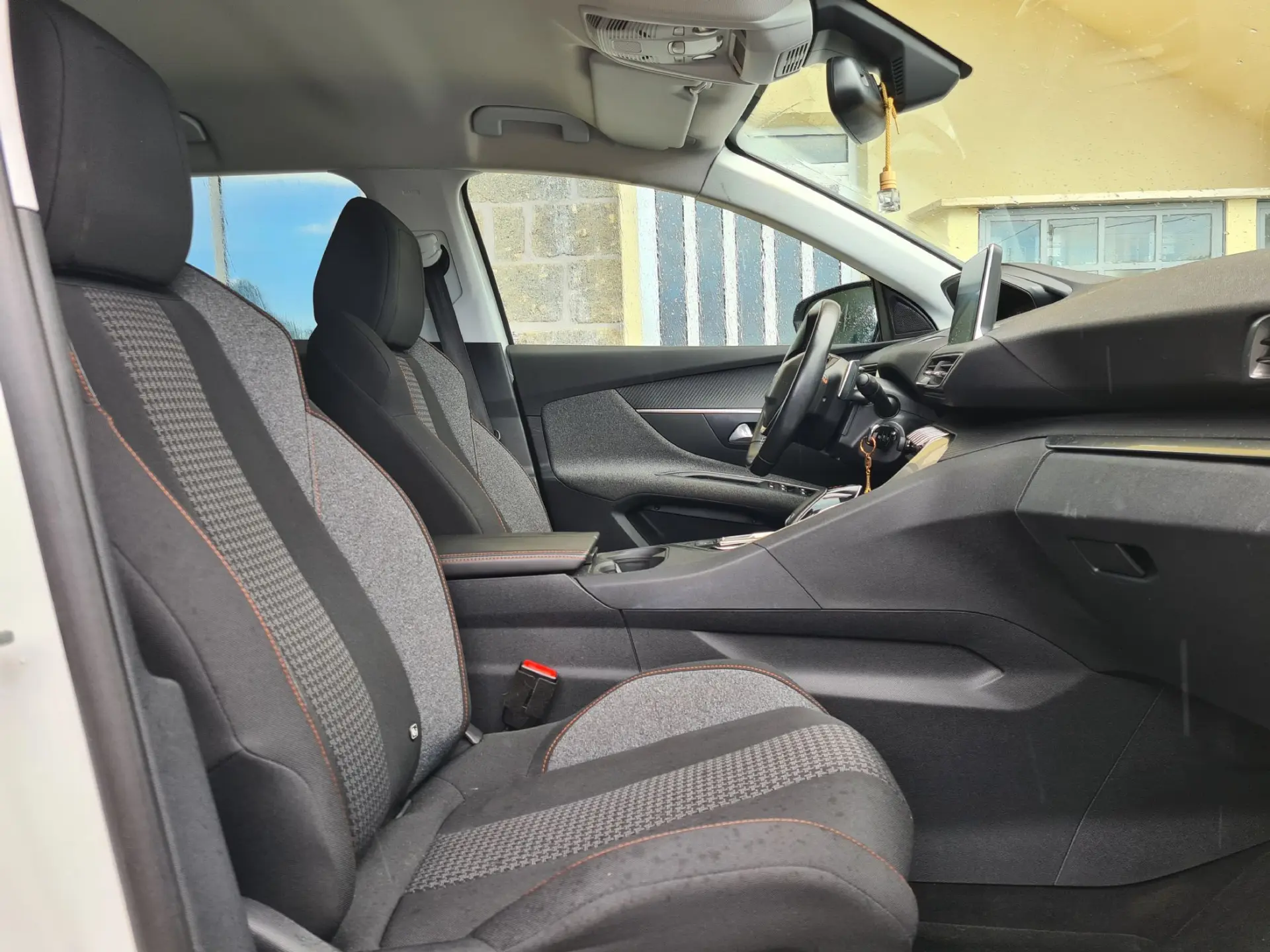 Peugeot 3008 1.6 BlueHDi Allure EAT6 10