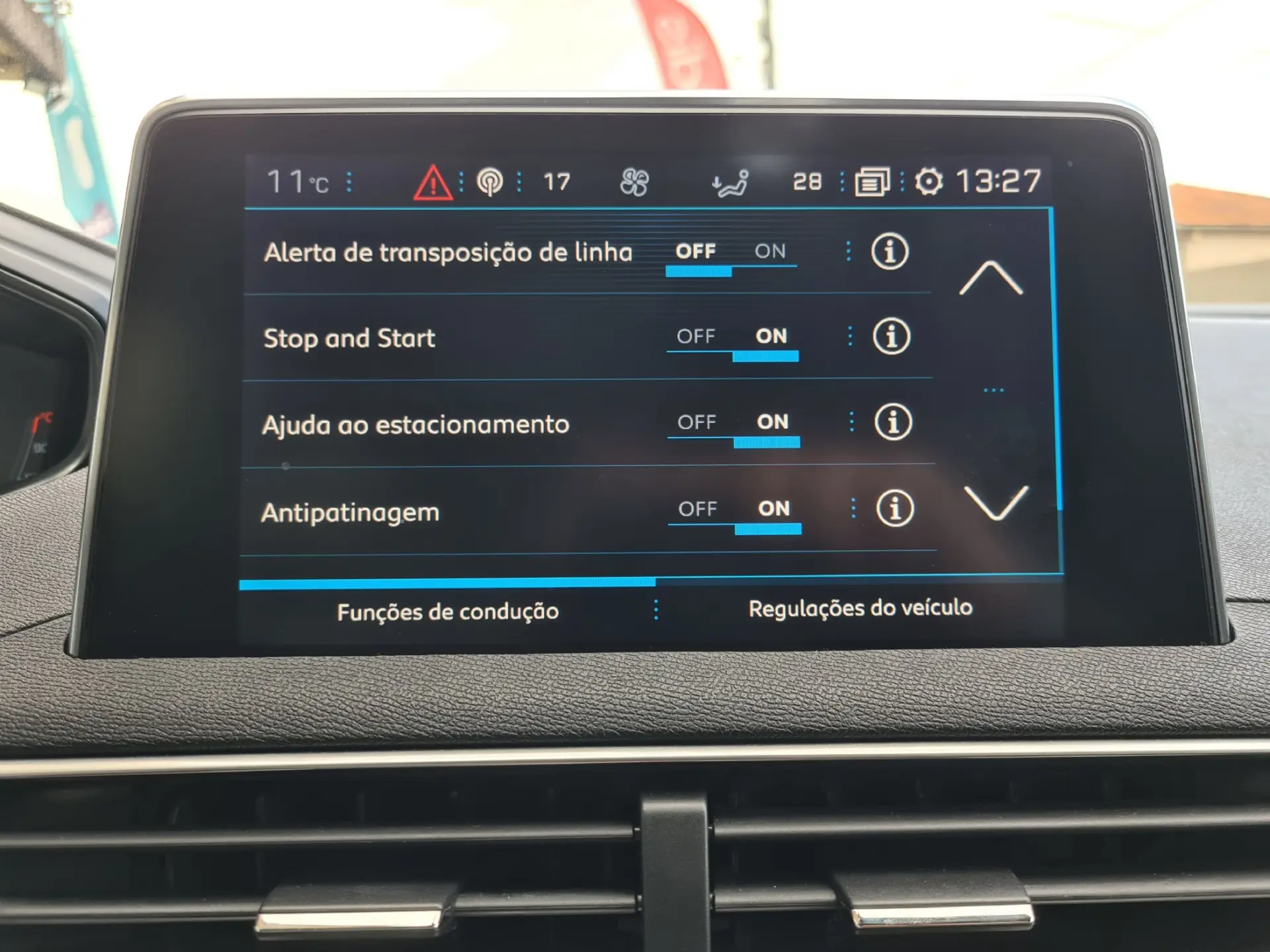 Peugeot 3008 1.6 BlueHDi Allure EAT6 26