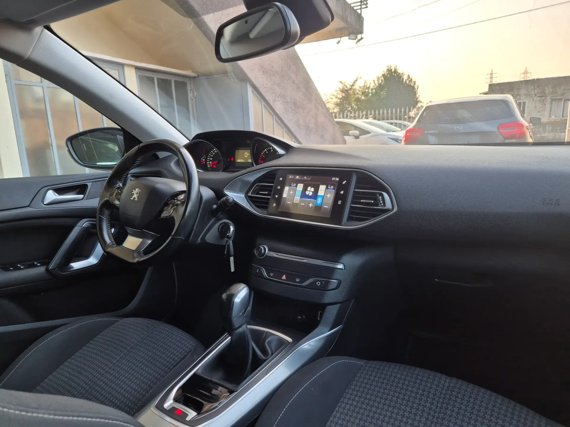 Peugeot 308 1.6 BlueHDi Style 18