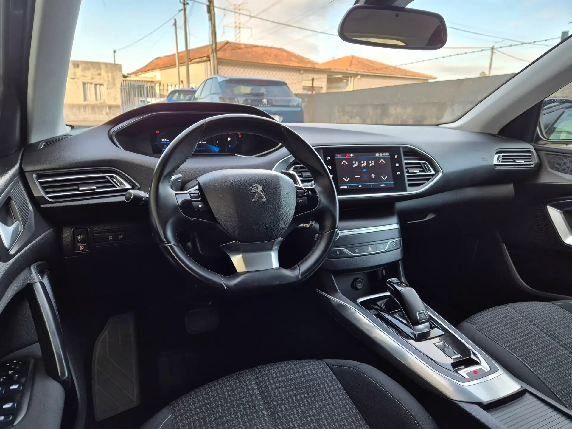 Peugeot 308 1.5 BlueHDi Active EAT8 16