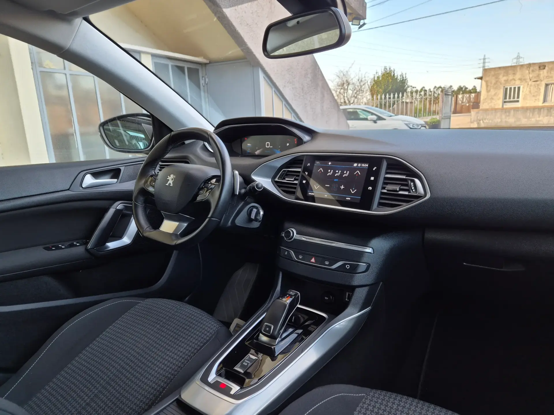 Peugeot 308 1.5 BlueHDi Active EAT8 18