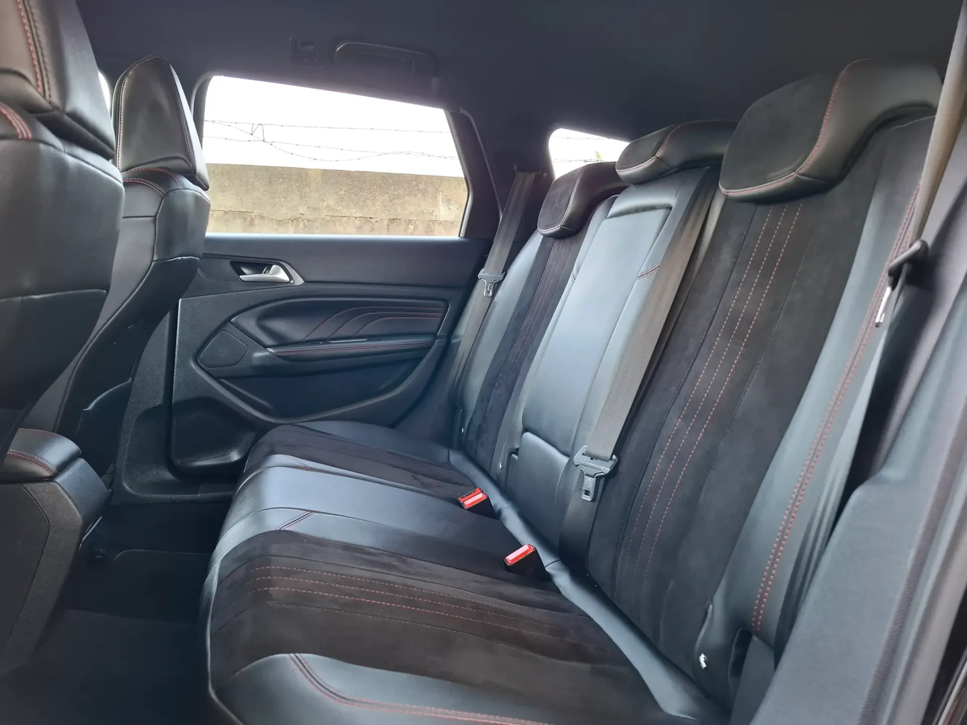 Peugeot 308 SW 1.5 BlueHDi GT Line EAT8 14