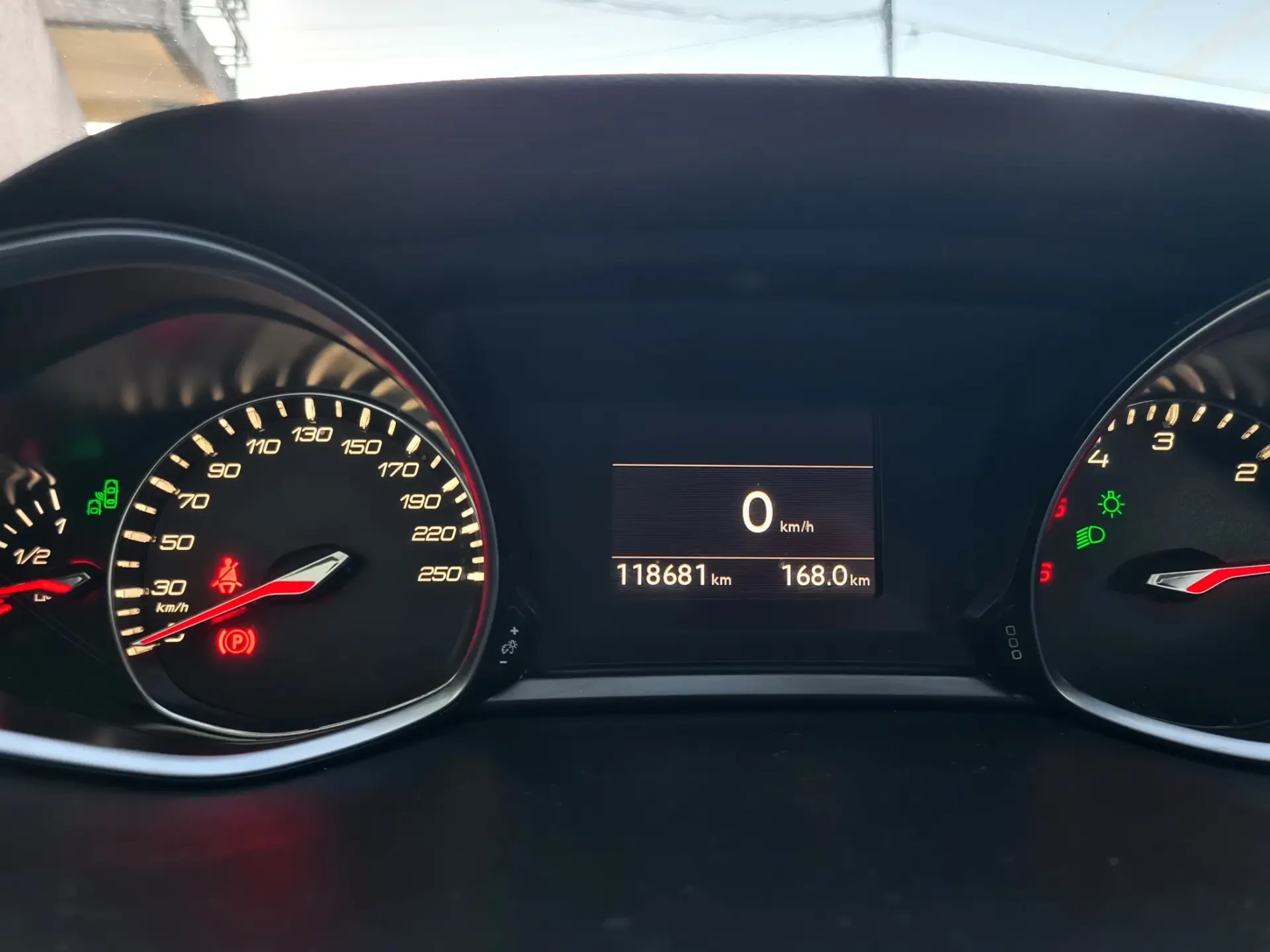 Peugeot 308 SW 1.6 BlueHDi Allure J17 20