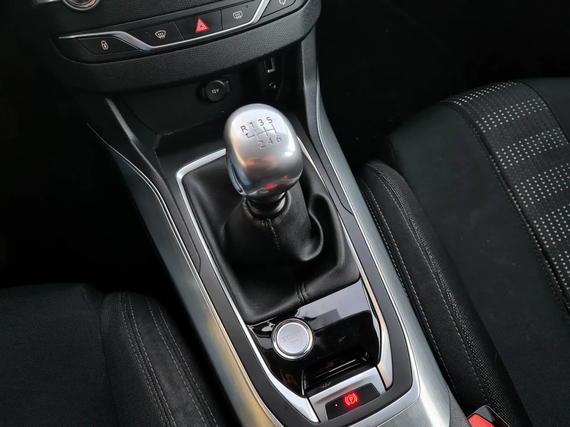 Peugeot 308 SW 1.6 BlueHDi Allure J17 30